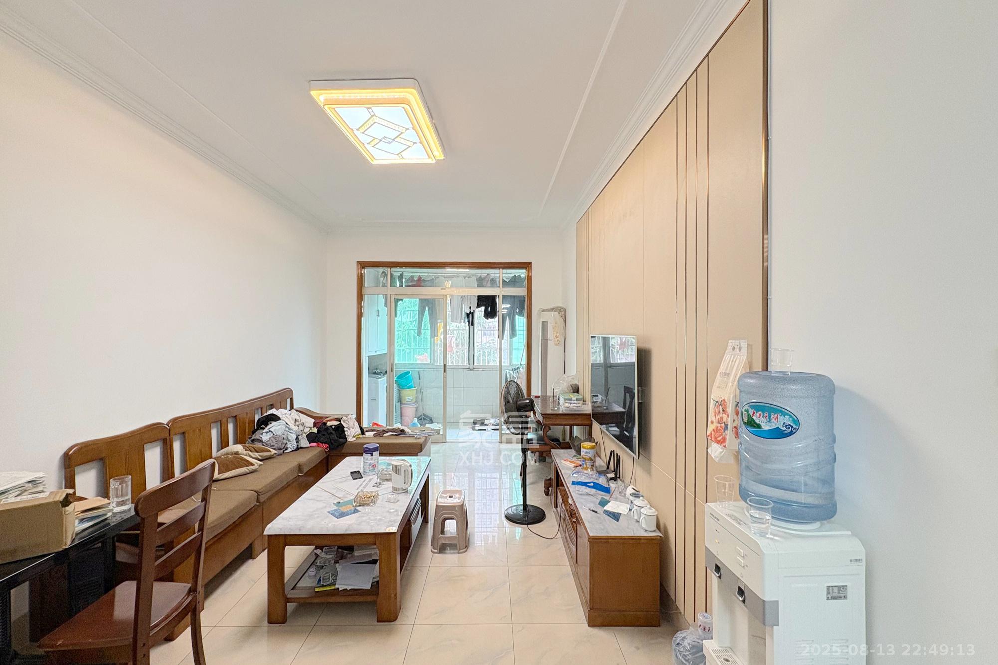 火星镇开发区（烟草公司宿舍）  3室2厅2卫    79.8万客厅