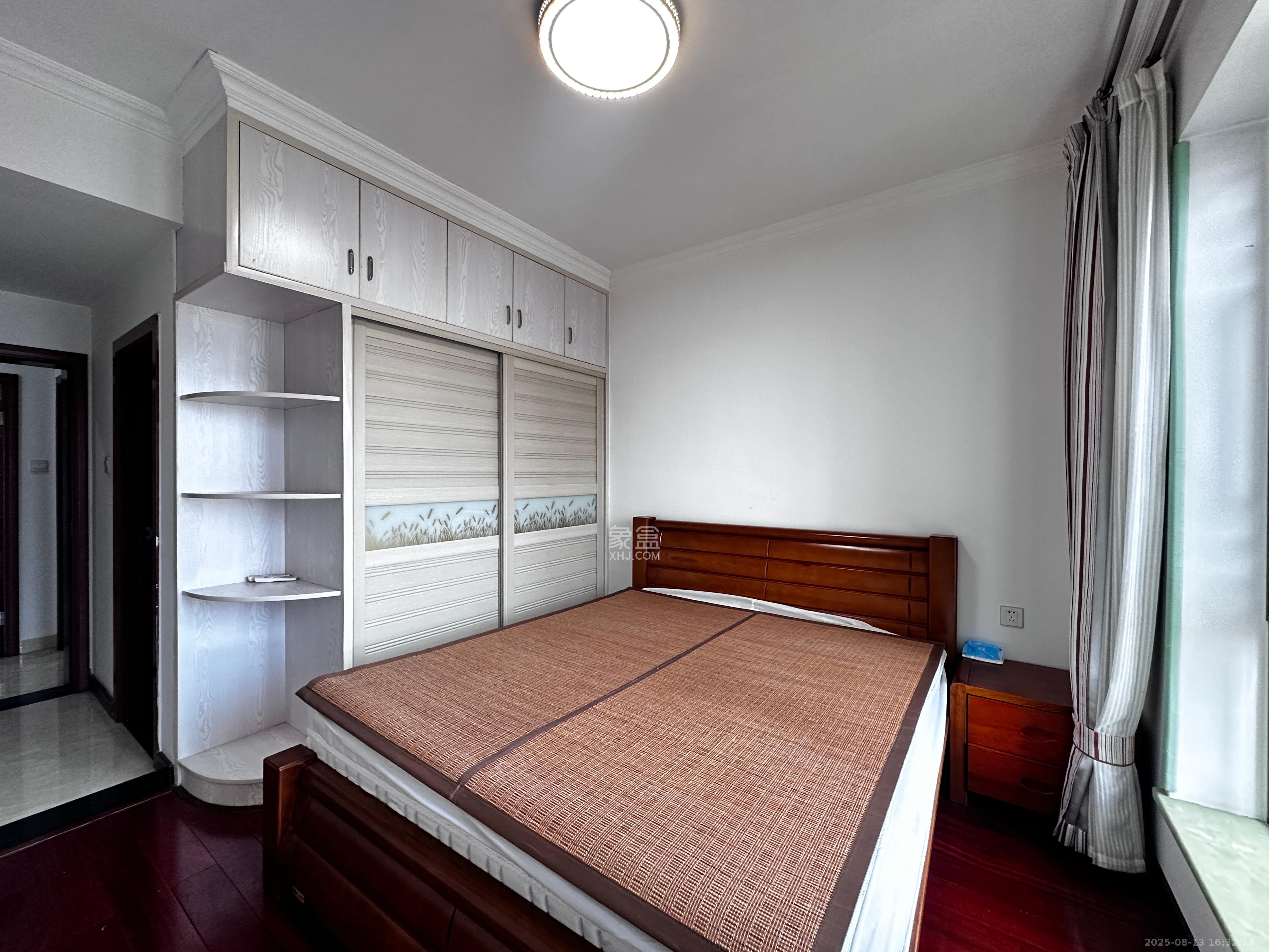 第六都(陆都小区) 1室2厅2卫 4300.0元/月 第六都(陆都小区) 1室2厅2卫 4300.0元/月室内图