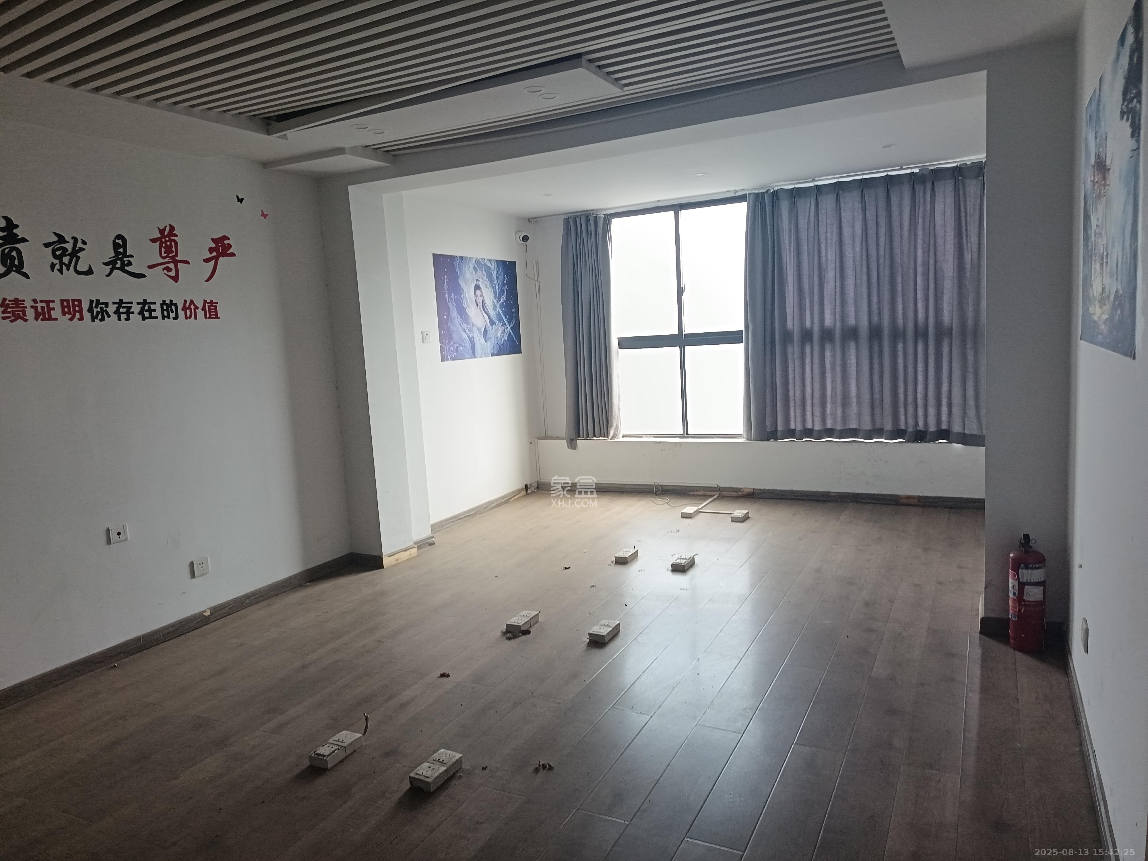 尚城  1室1厅1卫   9000.00元/月室内图
