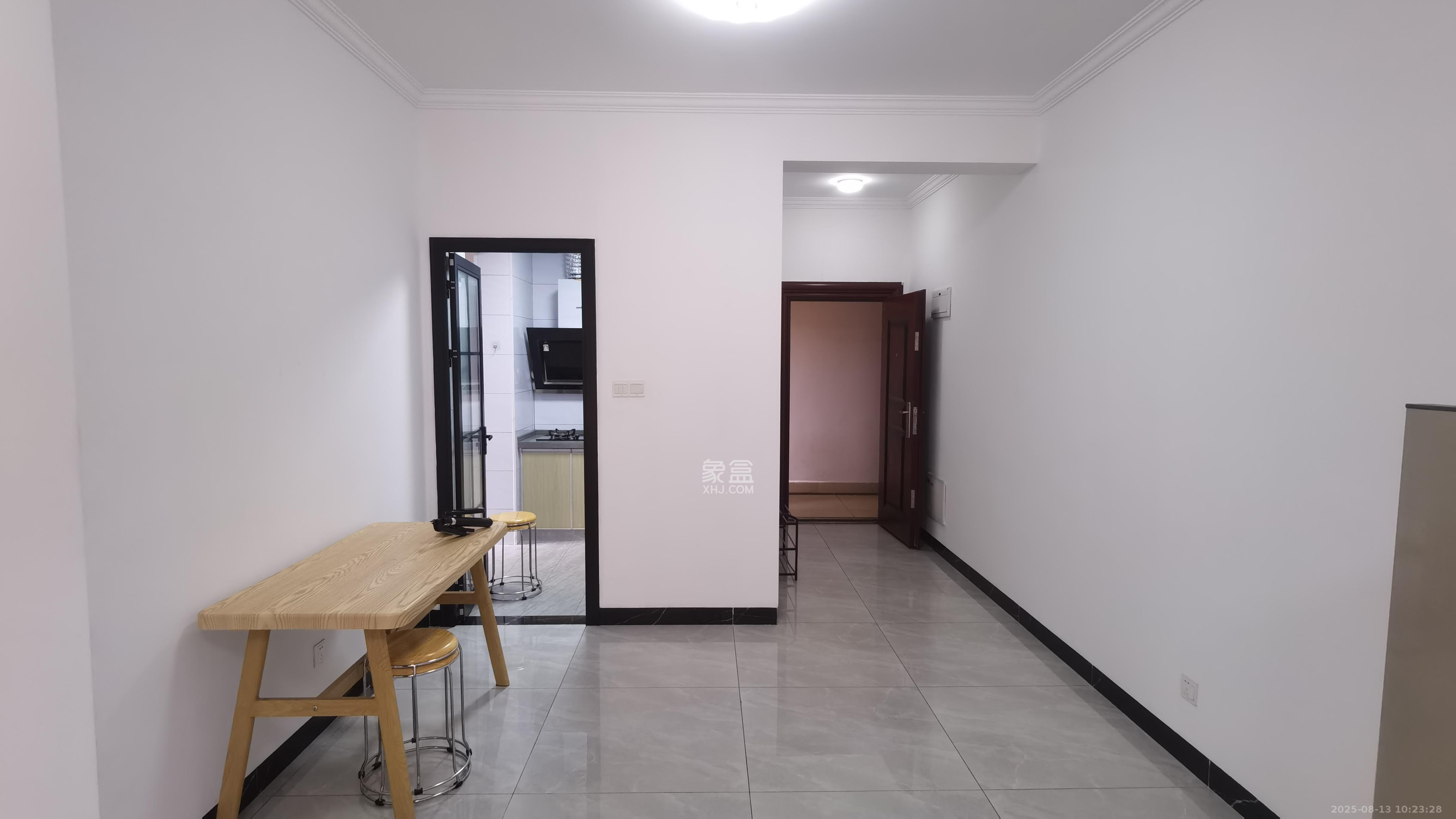 江山帝景哈佛  2室2厅1卫    1800.0元/月 江山帝景哈佛  2室2厅1卫    1800.0元/月室内图