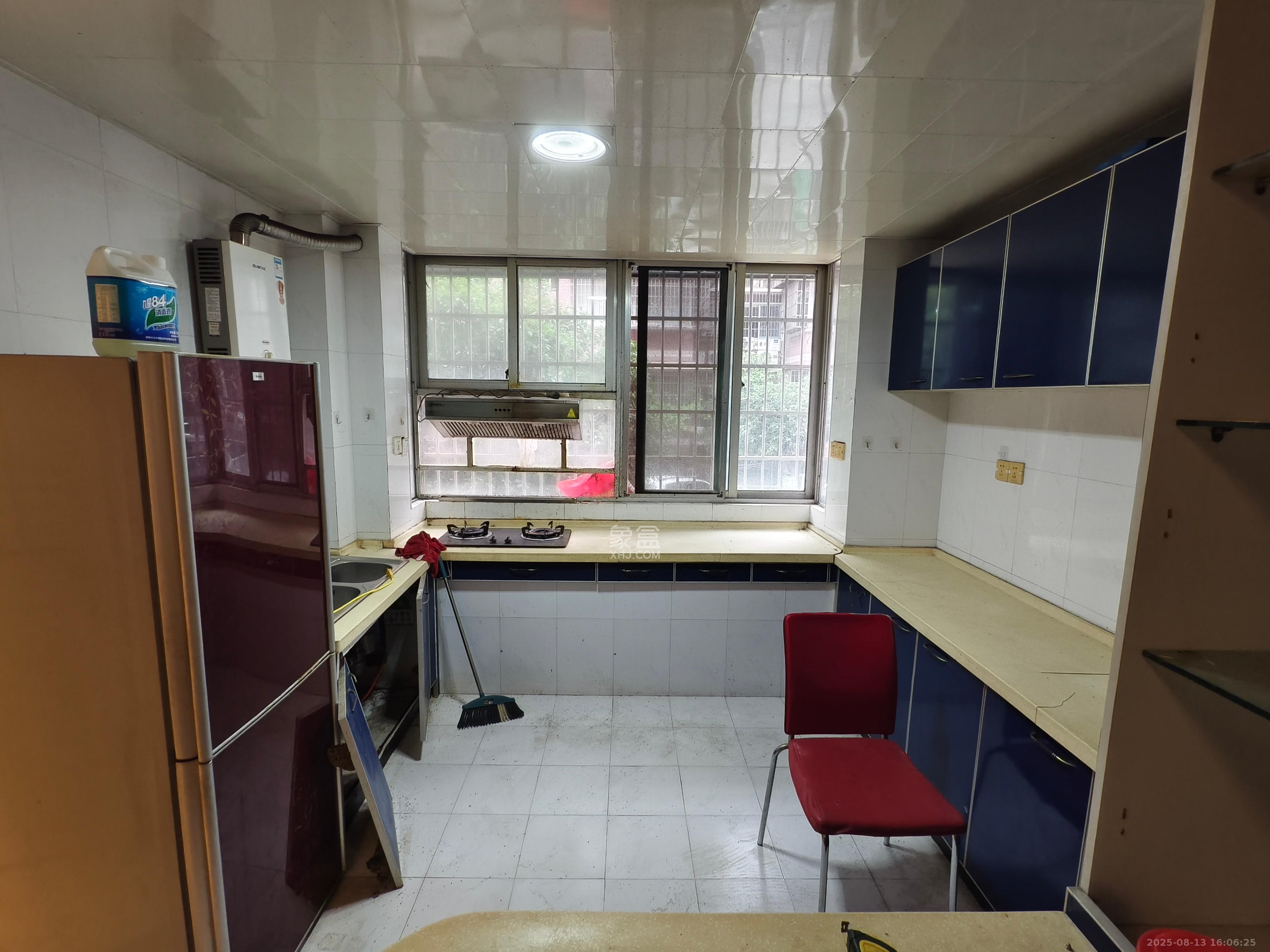 水泵厂宿舍  2室1厅1卫    1600.0元/月 水泵厂宿舍  2室1厅1卫    1600.0元/月室内图