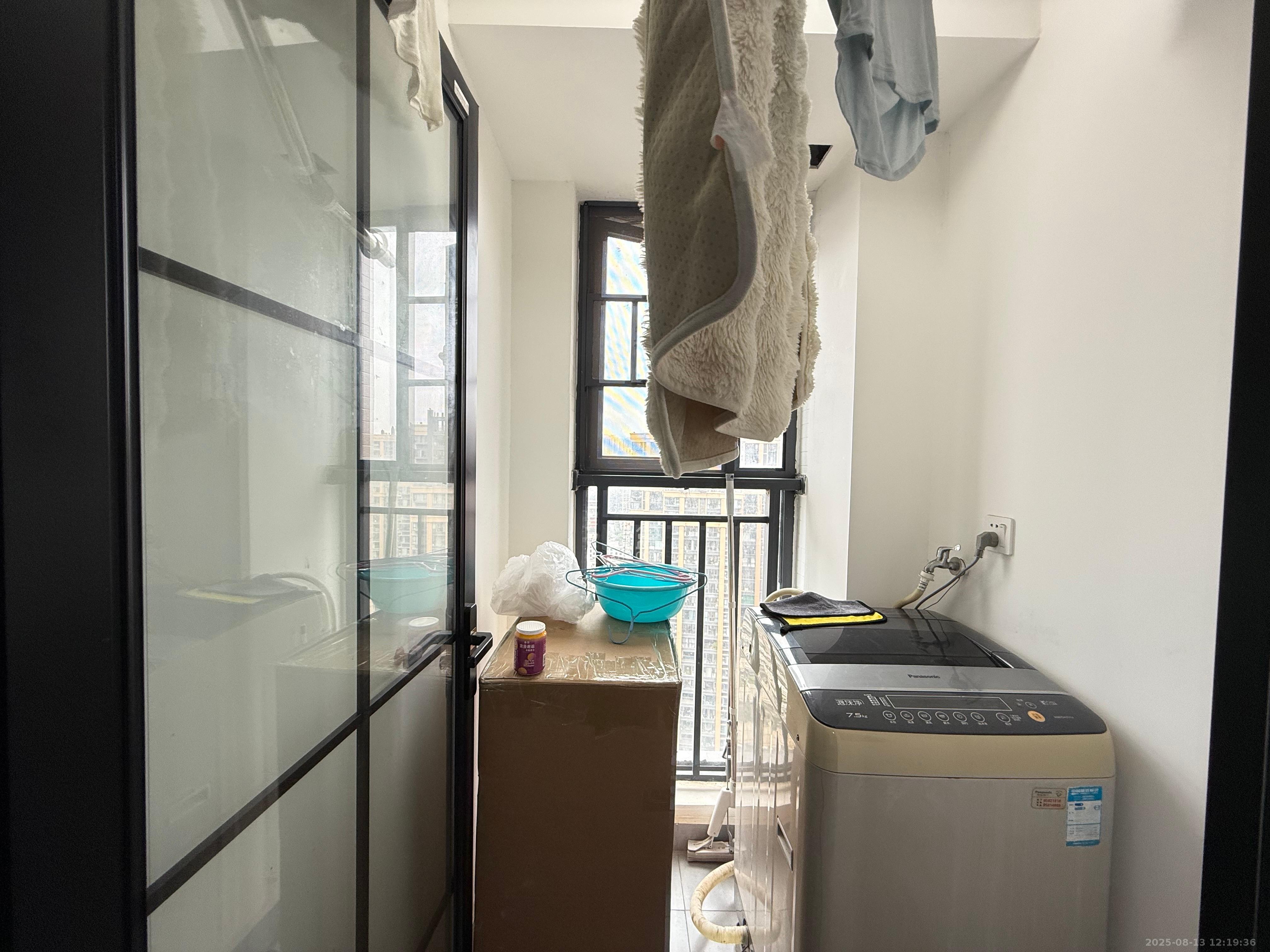 天健城 1室0厅1卫 2000.0元/月 天健城 1室0厅1卫 2000.0元/月室内图