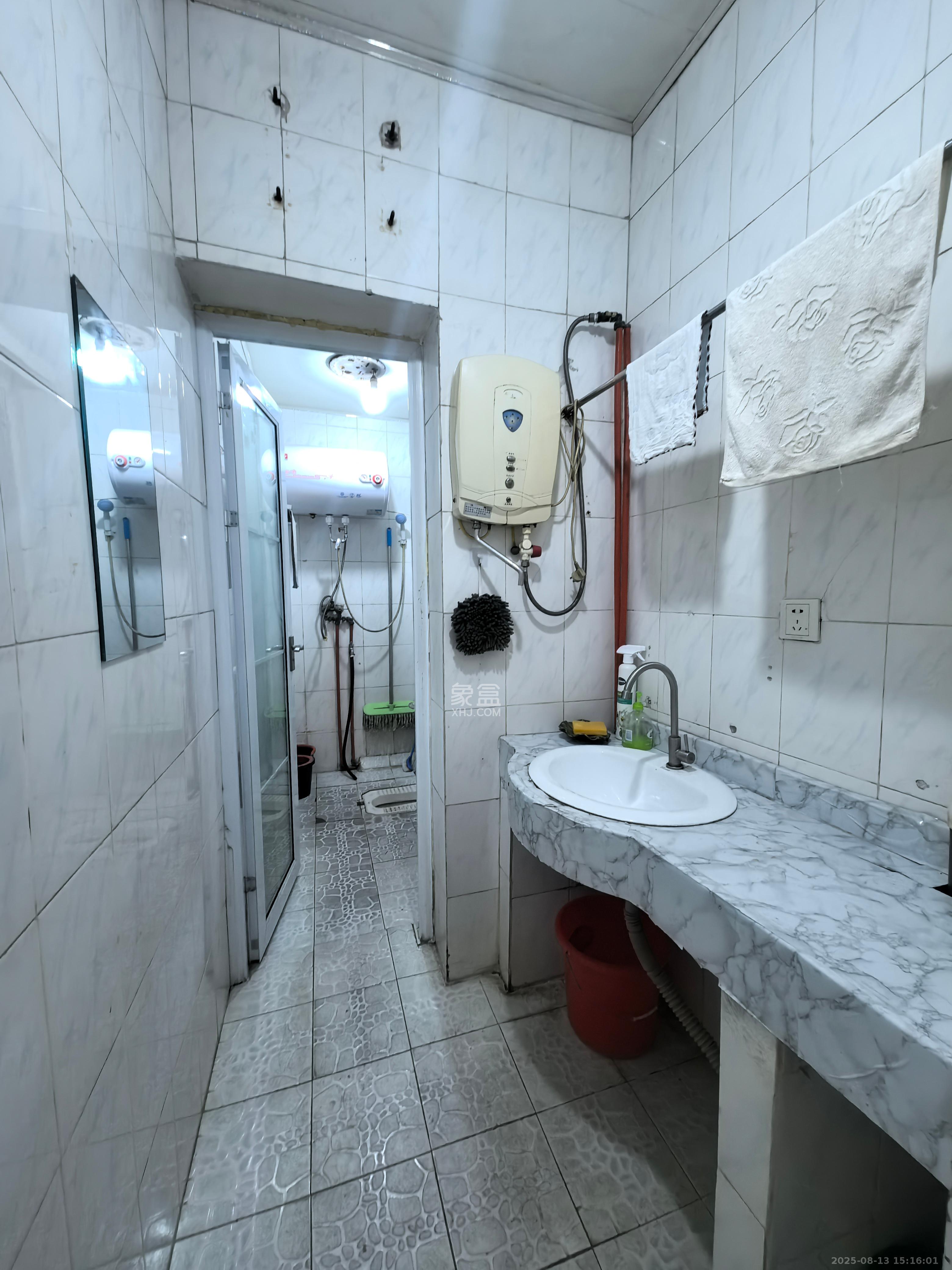 德雅精品公寓 3室2厅1卫 2800.0元/月 德雅精品公寓 3室2厅1卫 2800.0元/月室内图