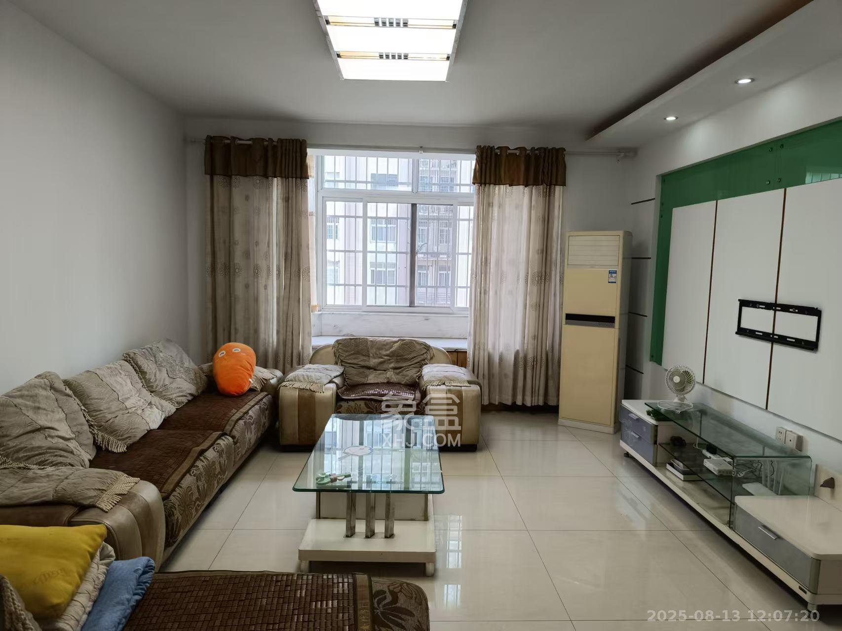 木莲花苑 3室2厅2卫 2200.0元/月 木莲花苑 3室2厅2卫 2200.0元/月室内图