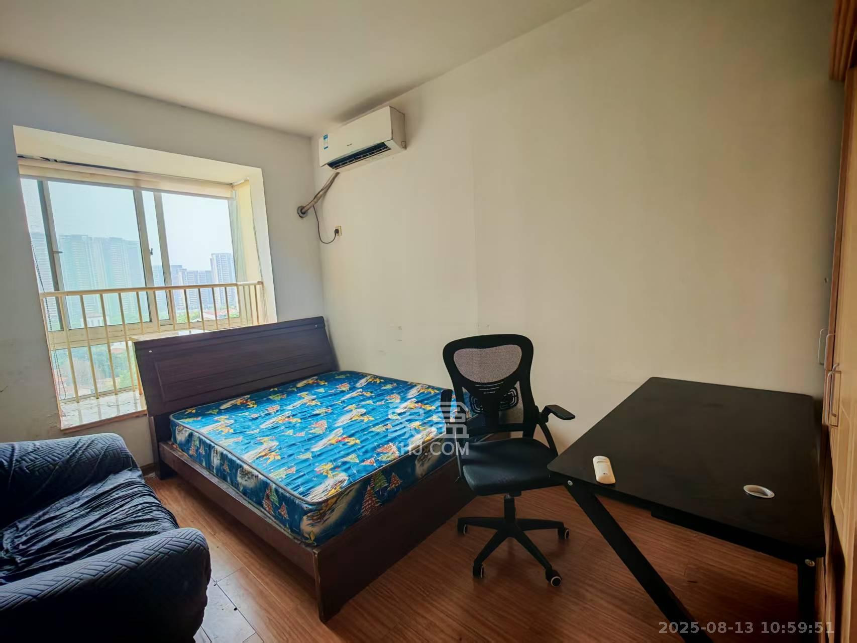 山语城一期 1室2厅2卫 1800.0元/月 山语城一期 1室2厅2卫 1800.0元/月室内图