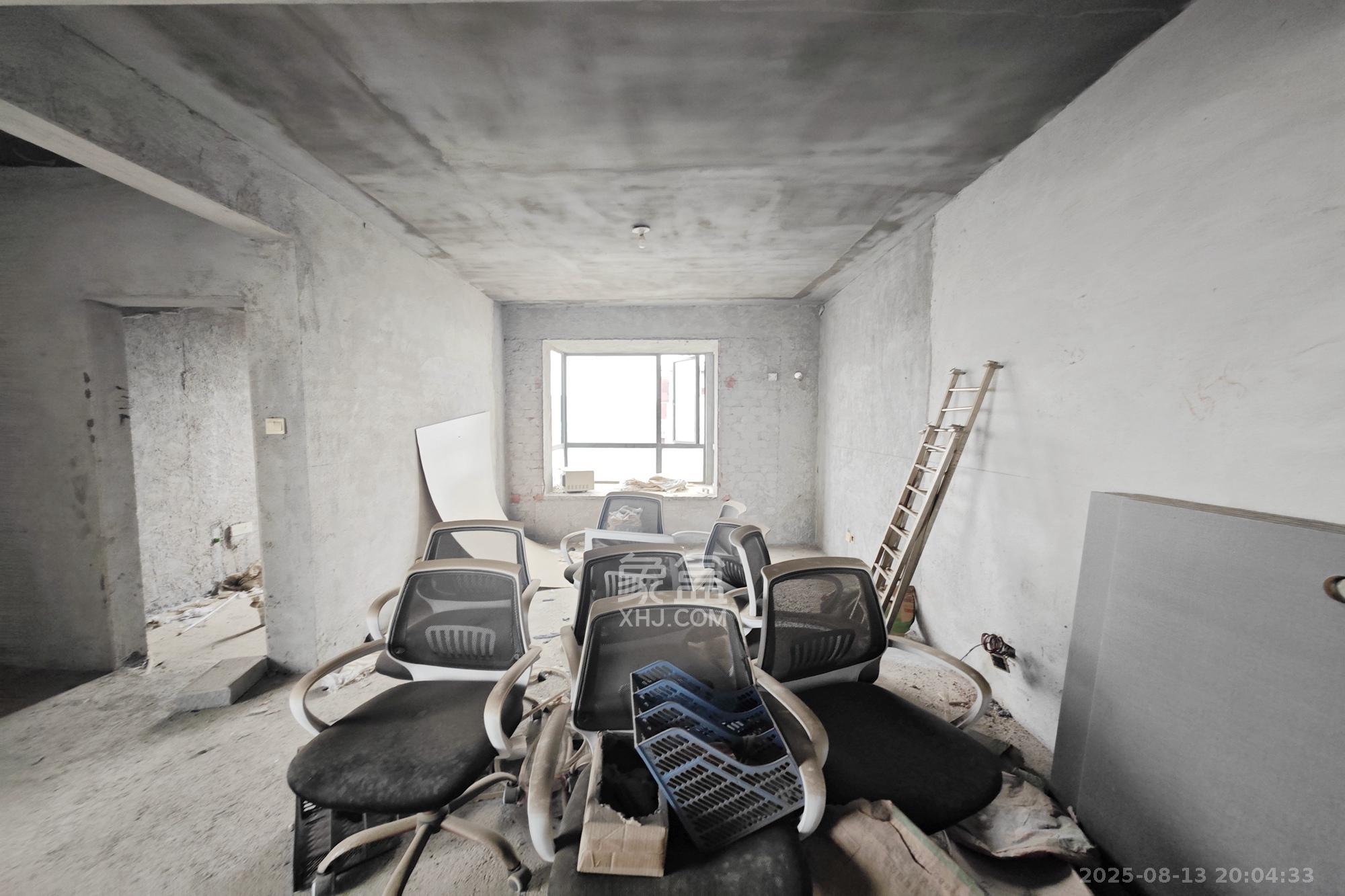 中江佳境天成  3室2厅2卫    78.0万卧室