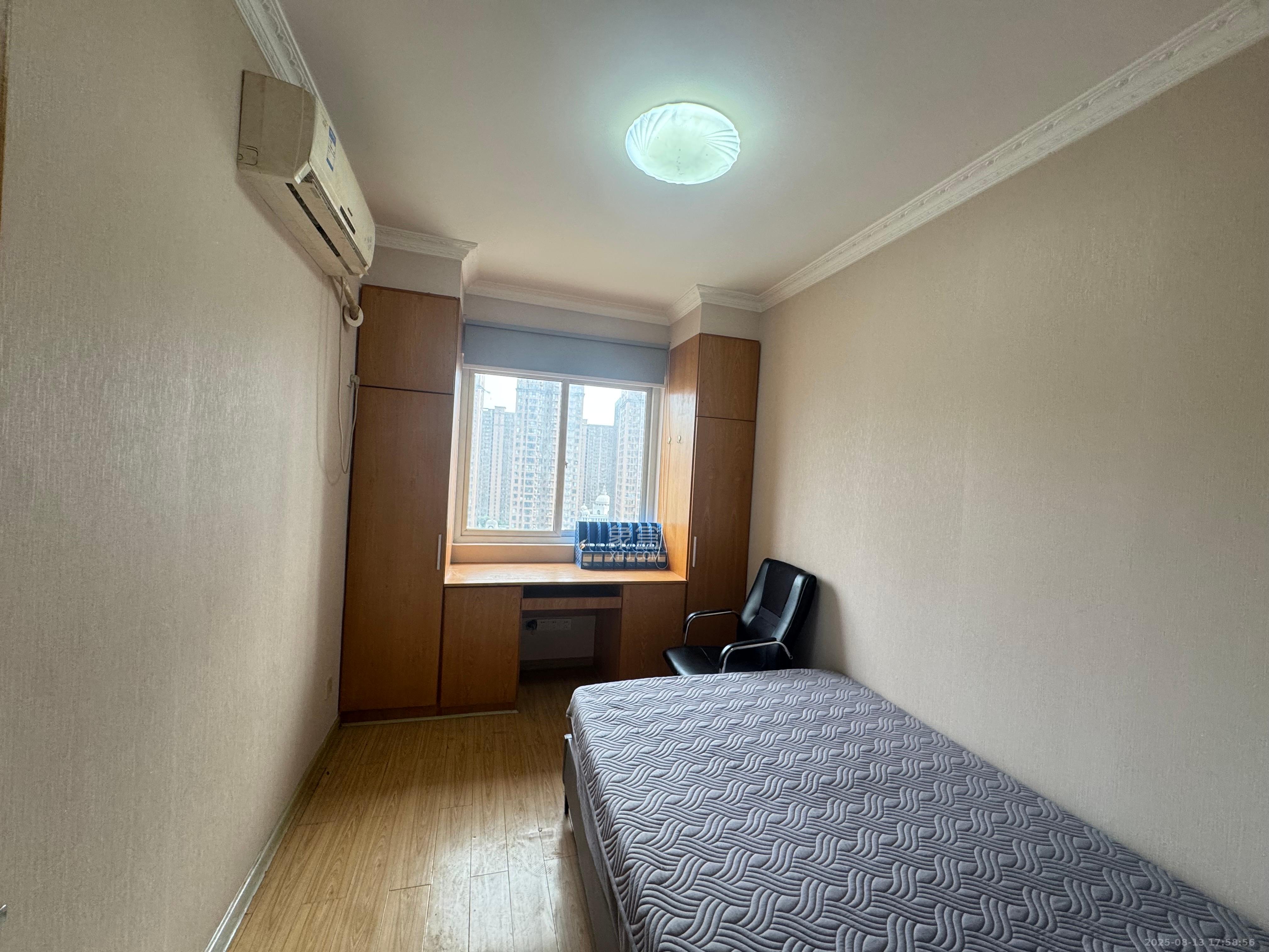 新芙蓉之都  2室2厅1卫    2600.0元/月室内图