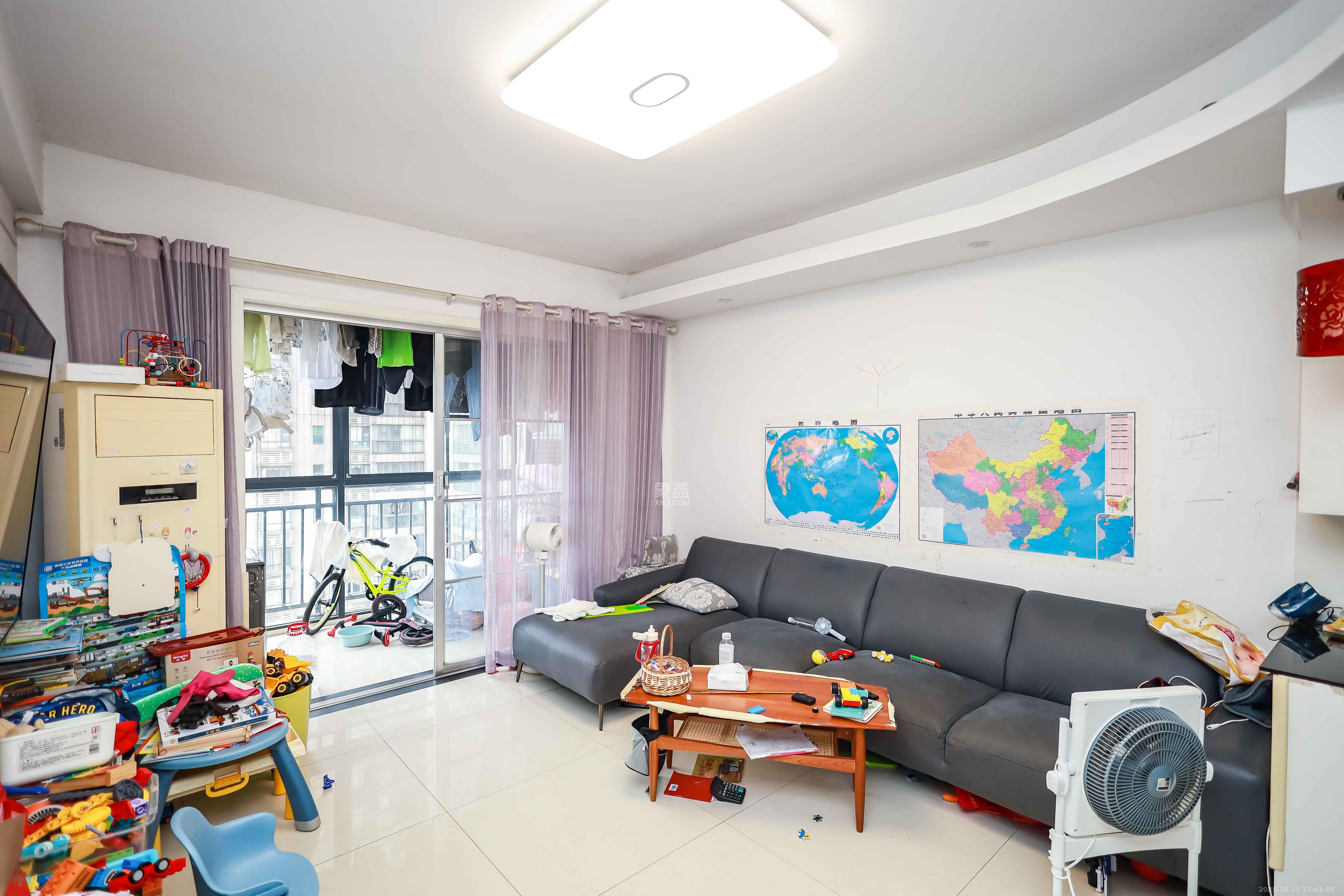 莱茵城  3室2厅1卫    66.8万 莱茵城  3室2厅1卫    66.8万客厅