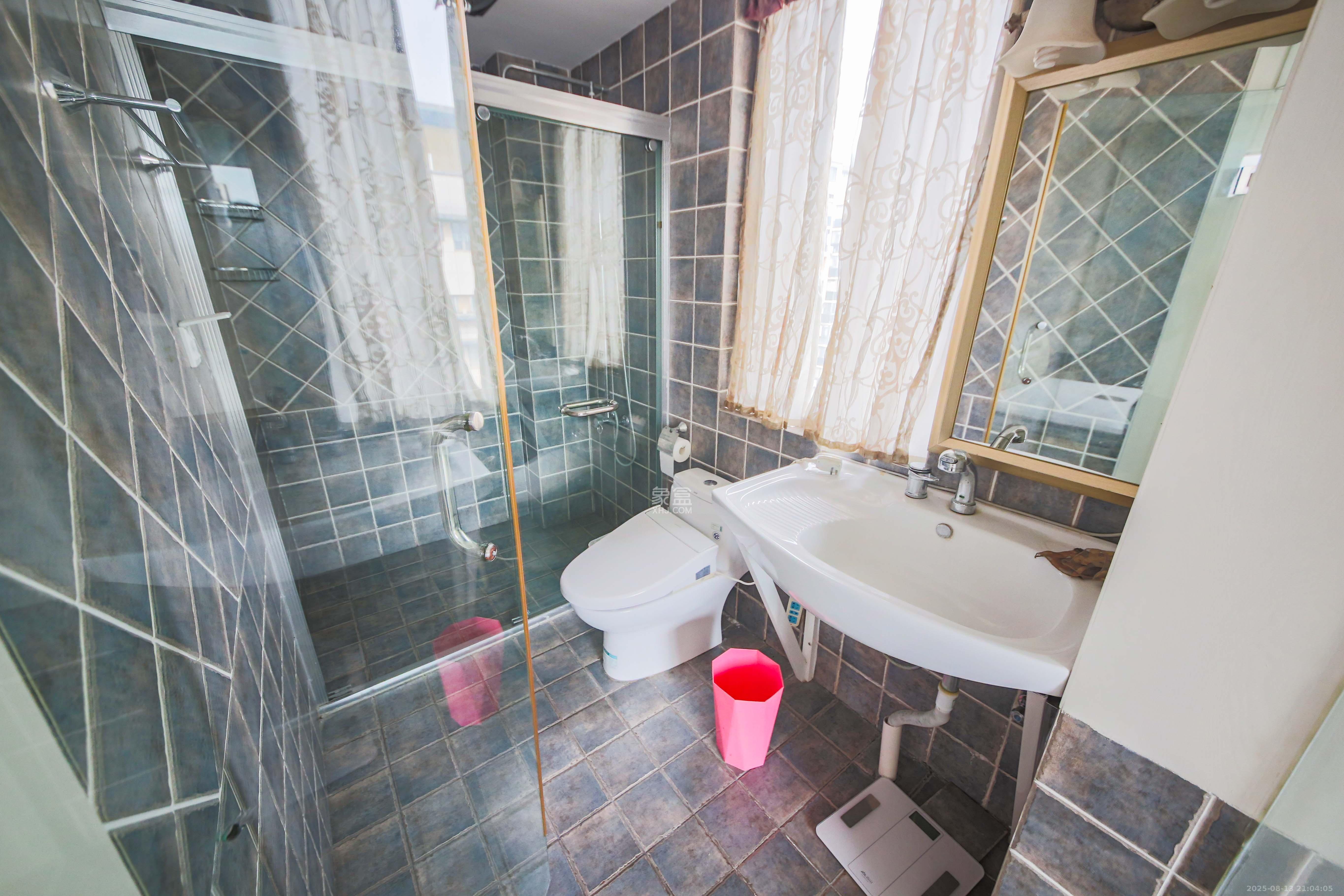 博林金谷 3室2厅2卫 143.5万 博林金谷 3室2厅2卫 143.5万卫生间