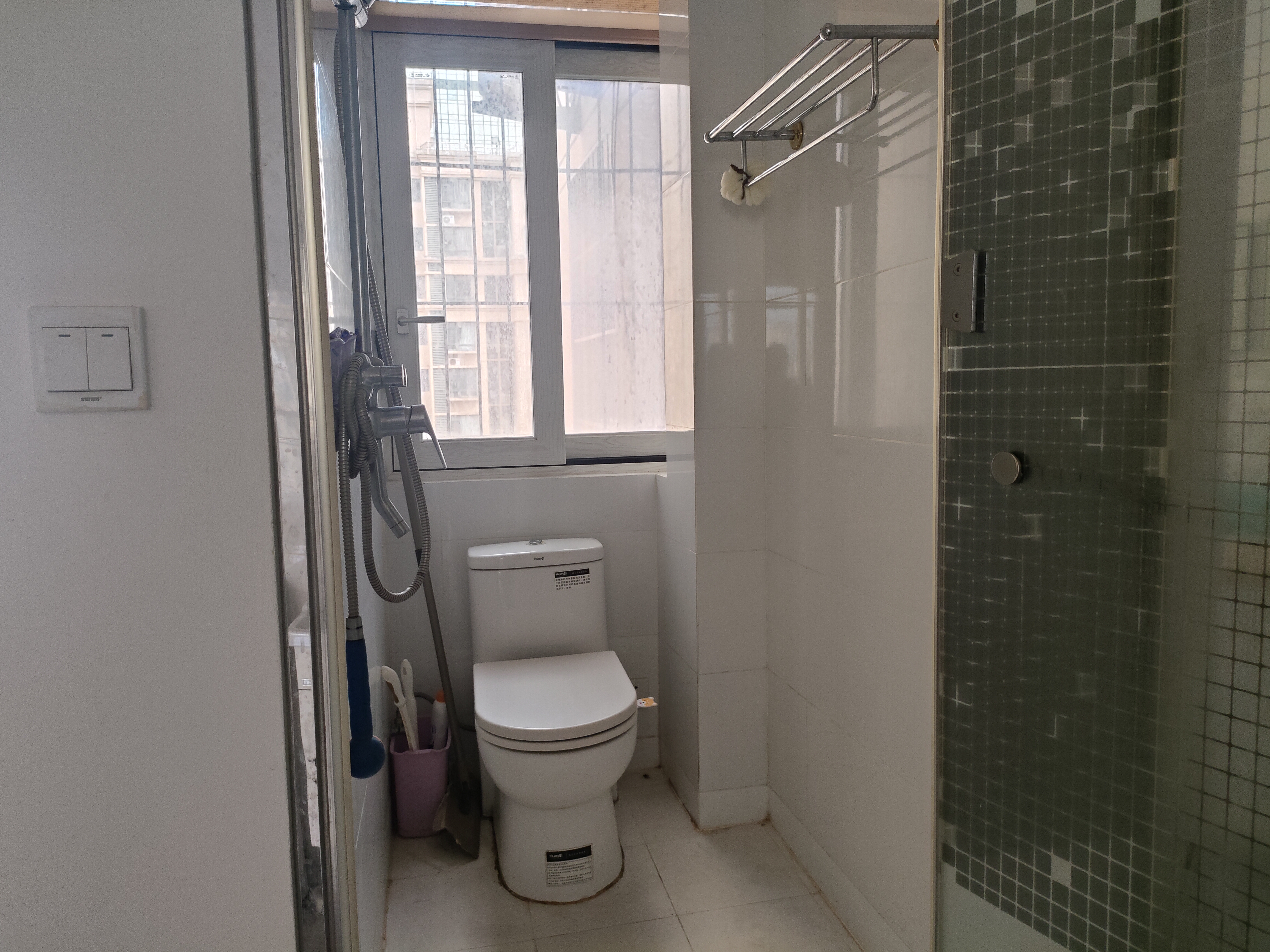 海阔天空-国瑞城四期(爵仕苑) 1室1厅1卫 2000.00元/月 海阔天空-国瑞城四期(爵仕苑) 1室1厅1卫 2000.00元/月室内图