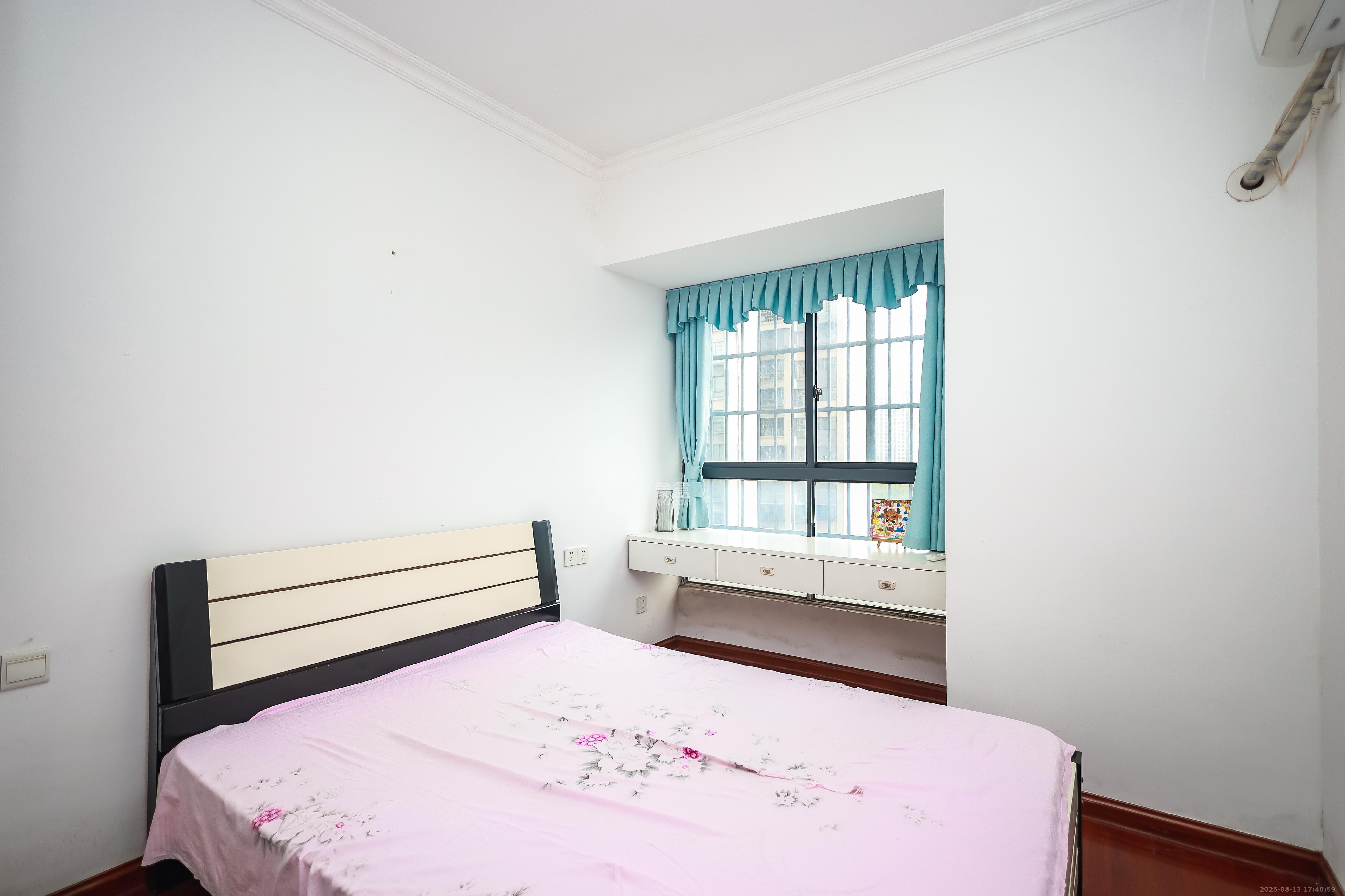 天麓尚层 3室2厅2卫 80.0万 天麓尚层 3室2厅2卫 80.0万卧室