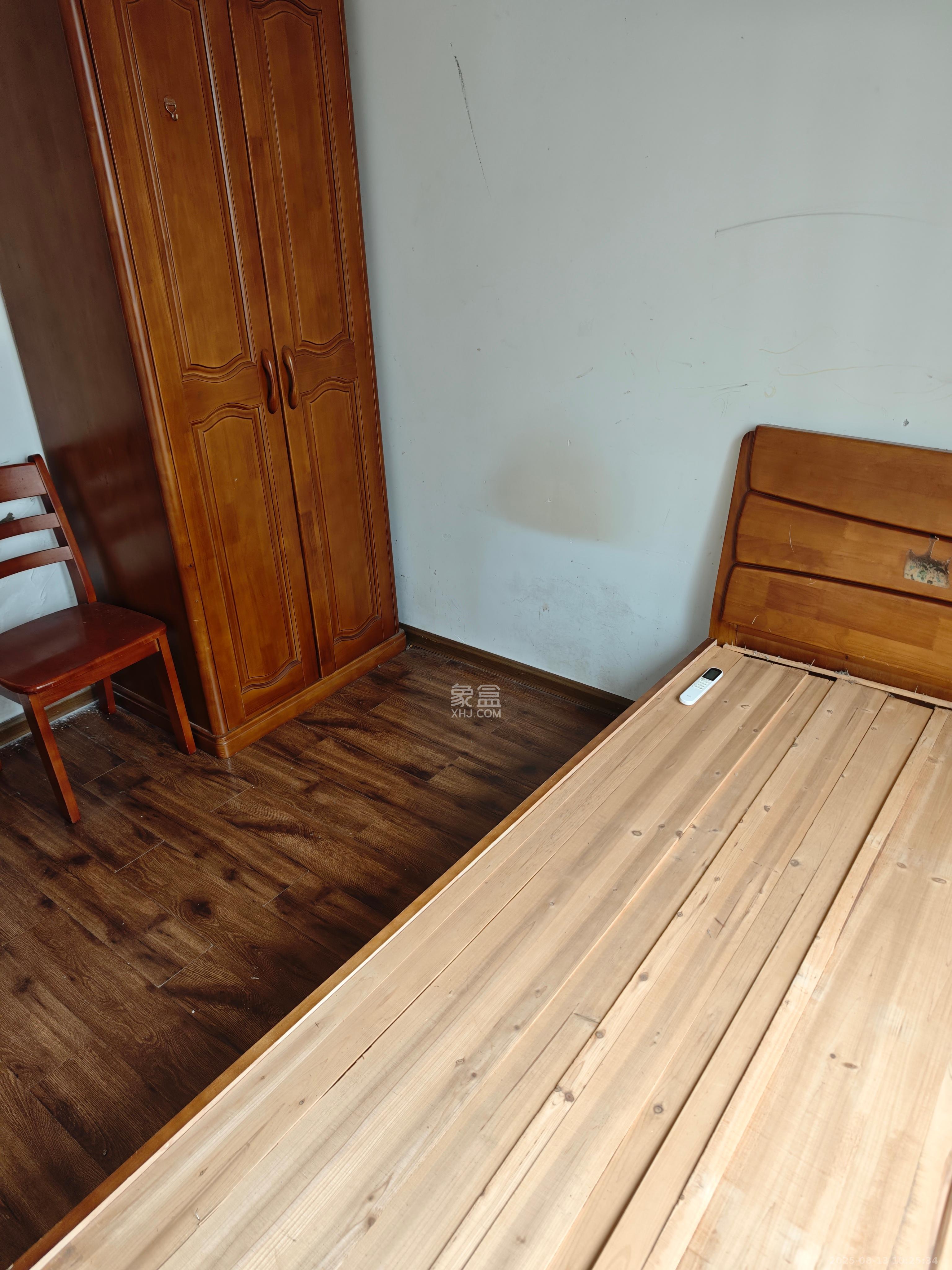 旭辉御府  3室1厅2卫   2300.00元/月室内图