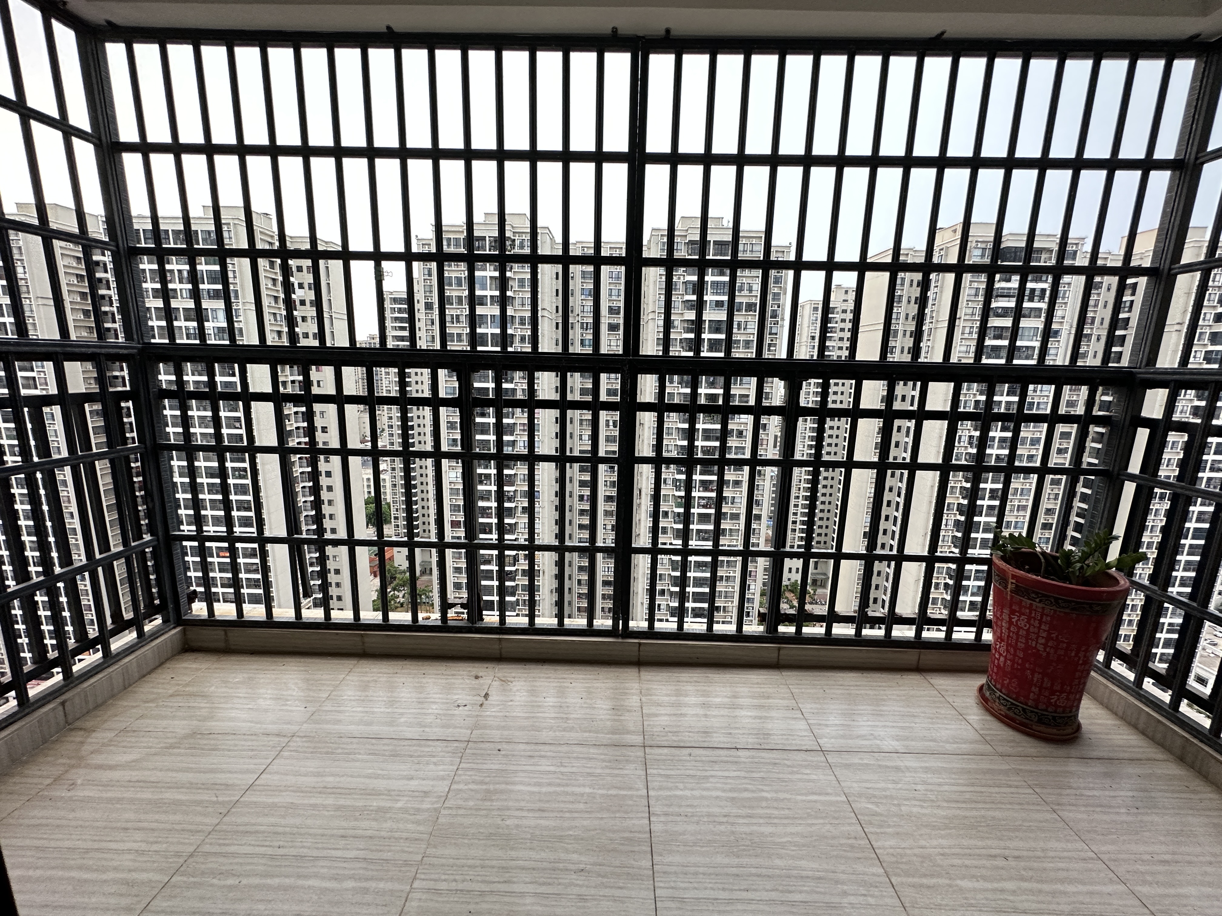 盛达景都三期  3室2厅2卫    3200.0元/月室内图