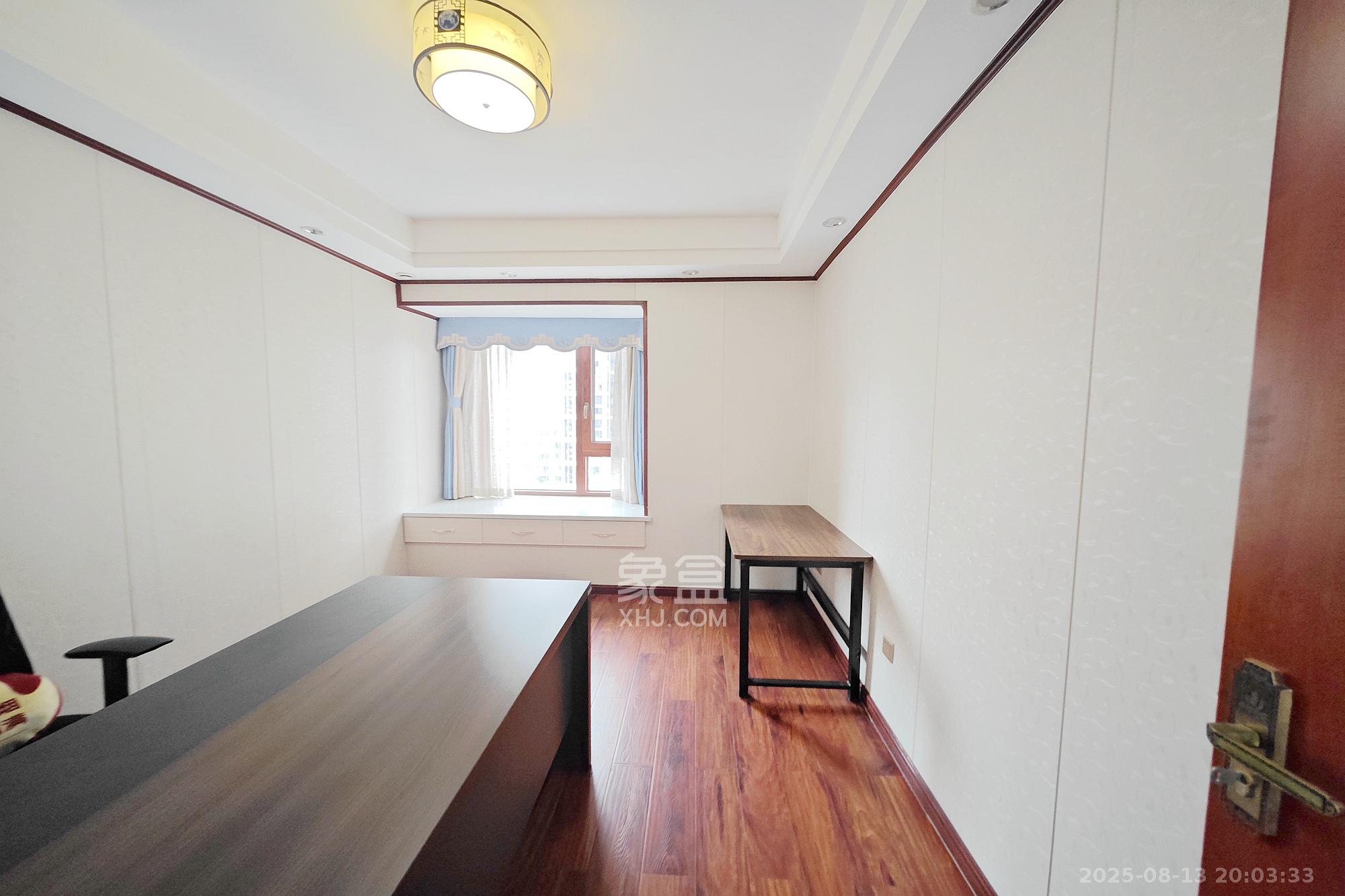 建发中央悦府  4室2厅2卫    188.0万 建发中央悦府  4室2厅2卫    188.0万卧室