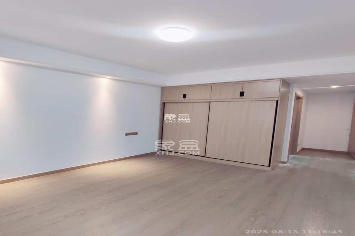 澳海澜庭 3室2厅2卫 1600.0元/月 澳海澜庭 3室2厅2卫 1600.0元/月室内图