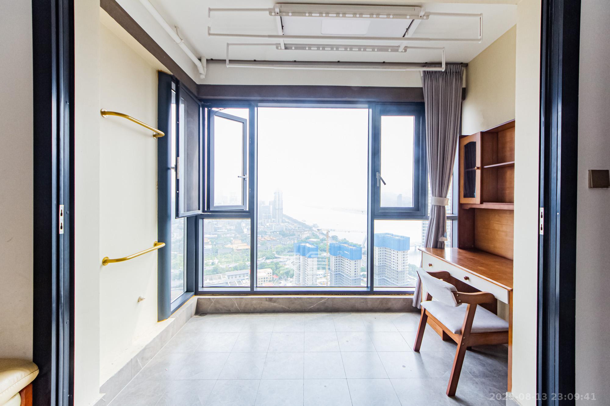 北辰瀚江府 3室2厅2卫 269.5万 北辰瀚江府 3室2厅2卫 269.5万阳台