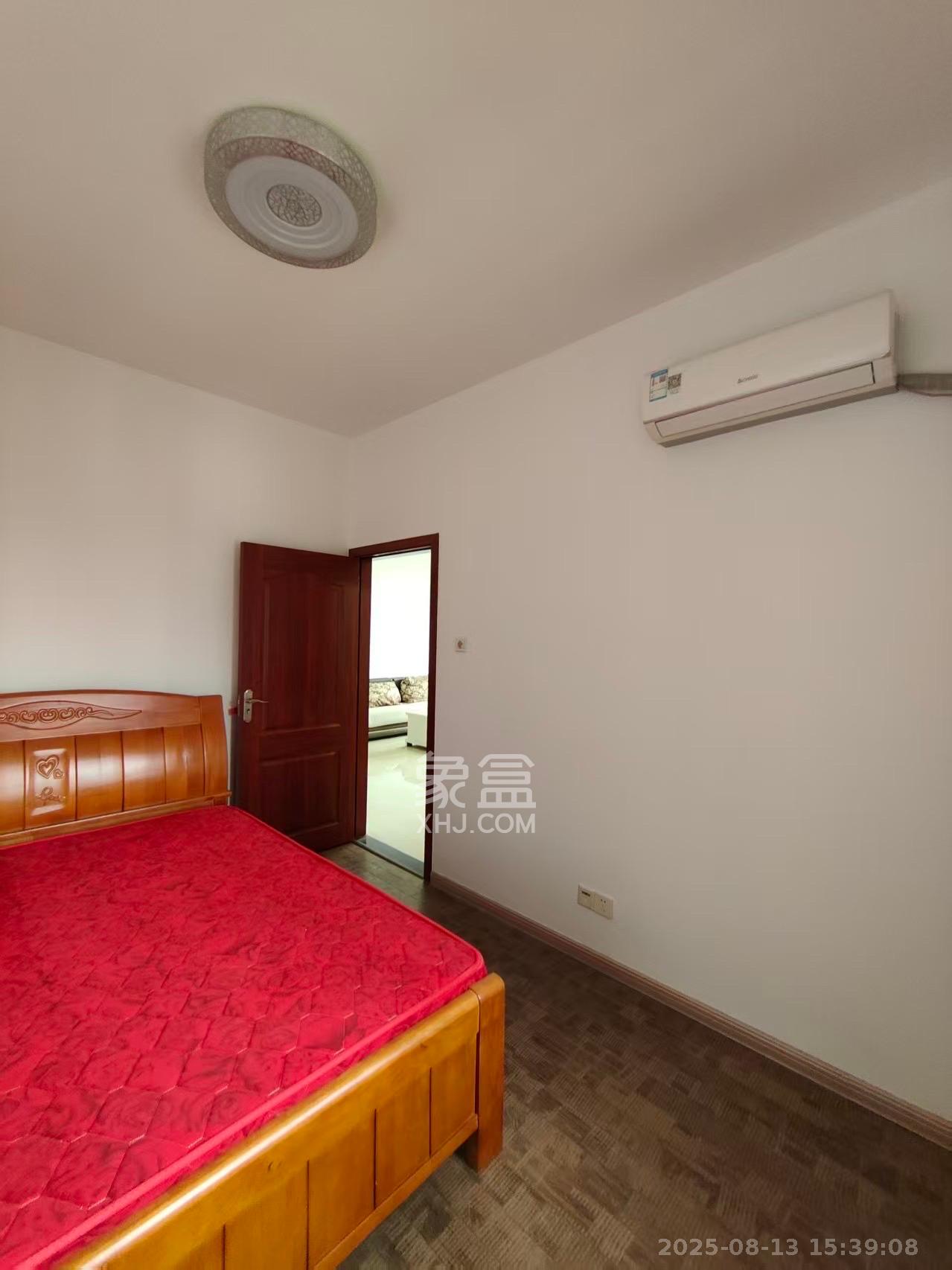 万里时代  2室2厅1卫    2400.0元/月室内图