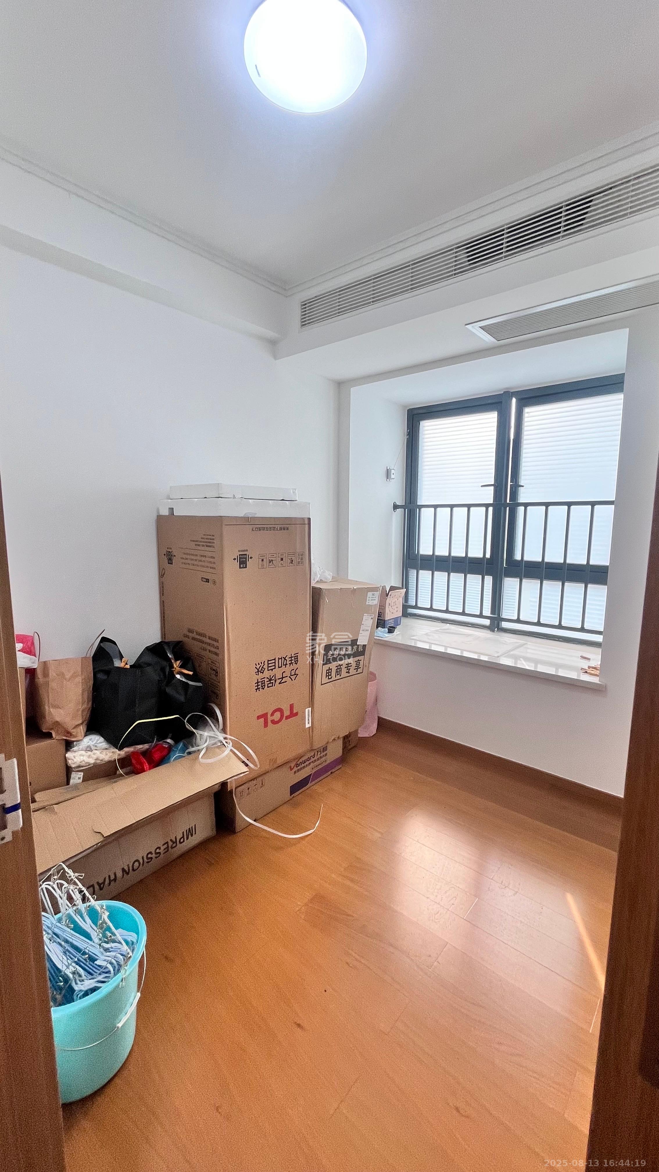 清控湖山雅居南区  3室2厅2卫    2300.0元/月室内图