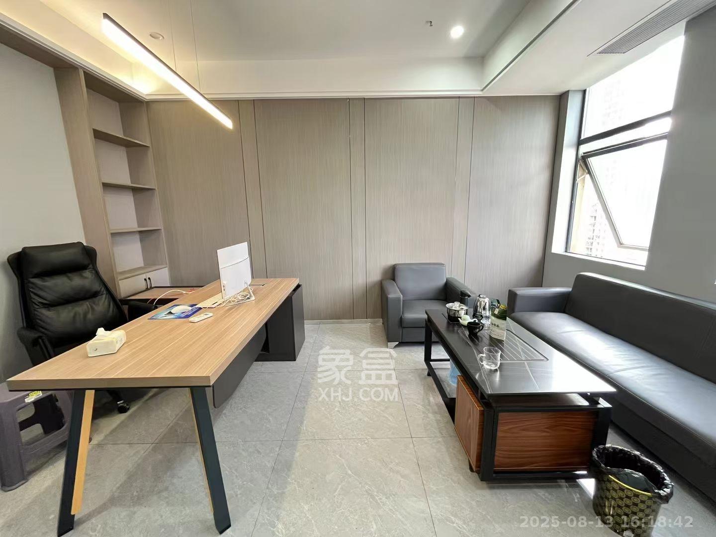 华润置地广场二期  1室1厅1卫    4800.0元/月室内图