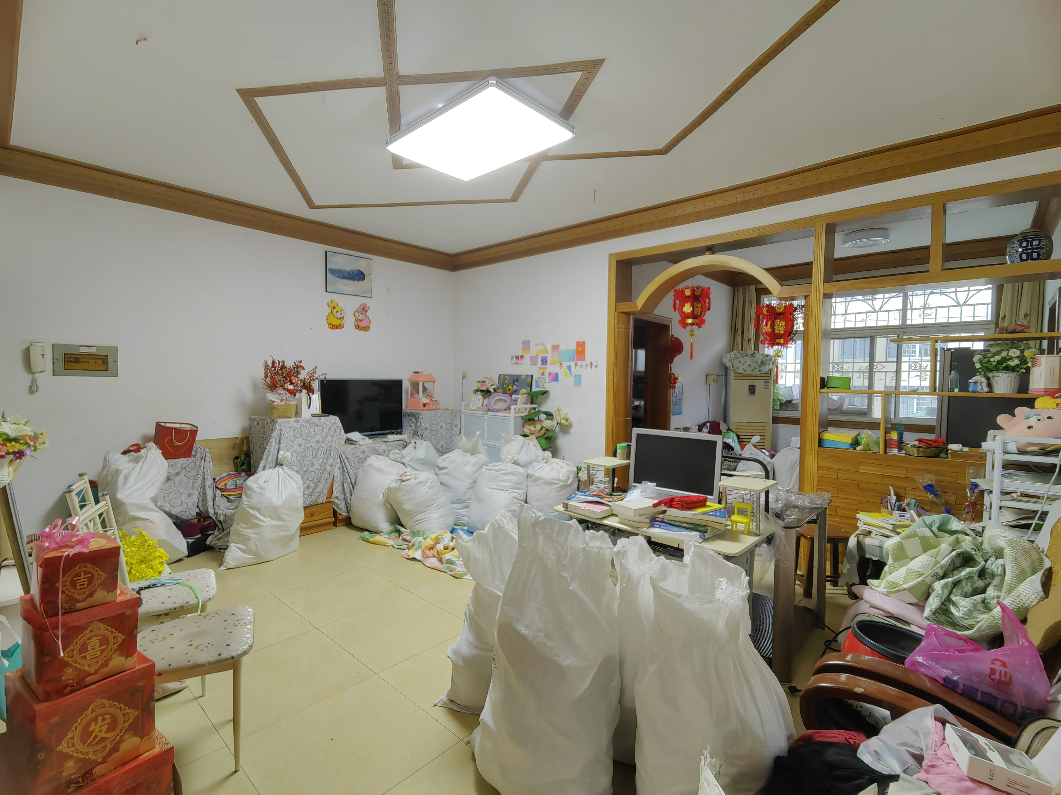 月塘生活小区 3室2厅1卫 49.8万 月塘生活小区 3室2厅1卫 49.8万客厅