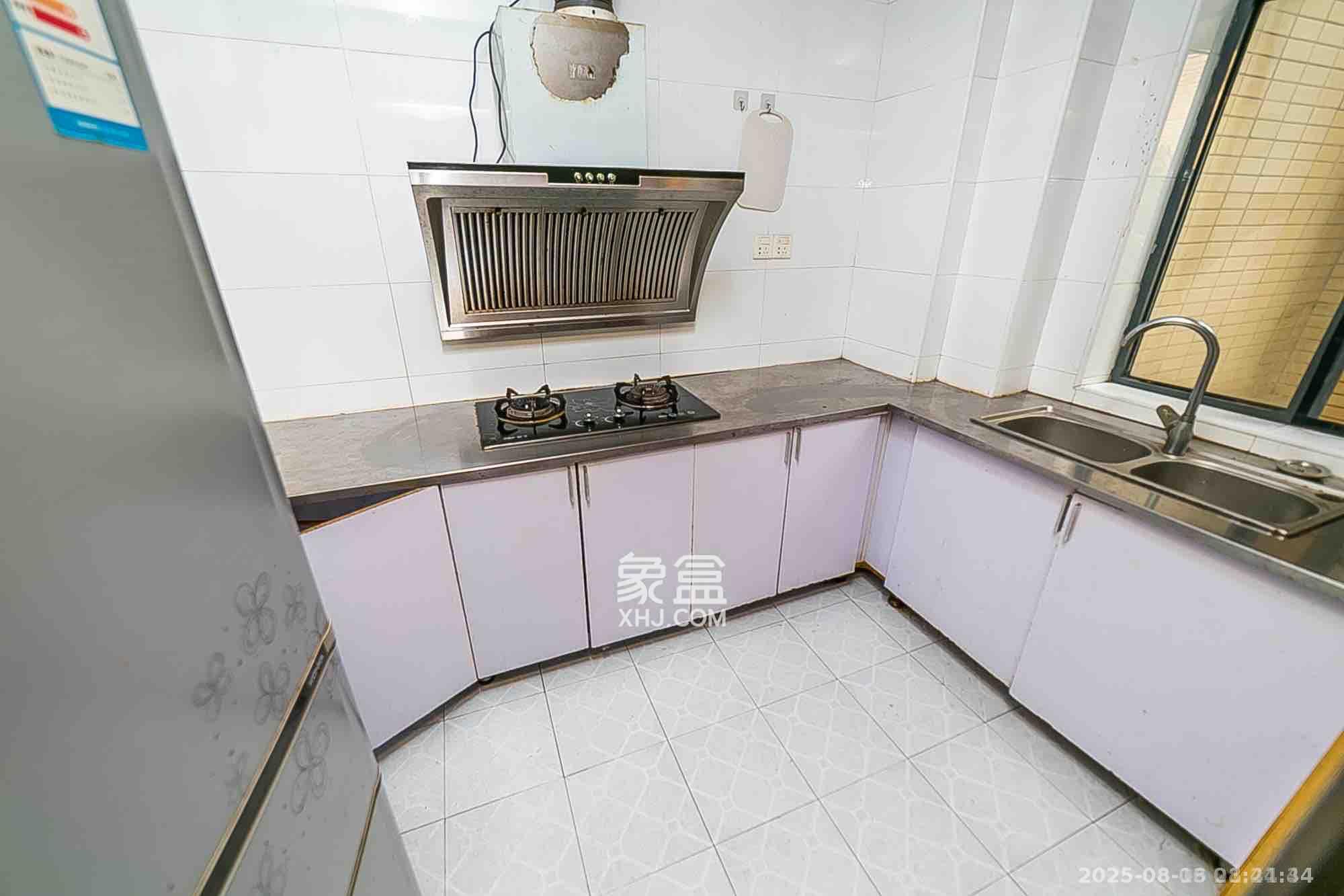 长盛岚庭 3室2厅1卫 1800.0元/月 长盛岚庭 3室2厅1卫 1800.0元/月室内图