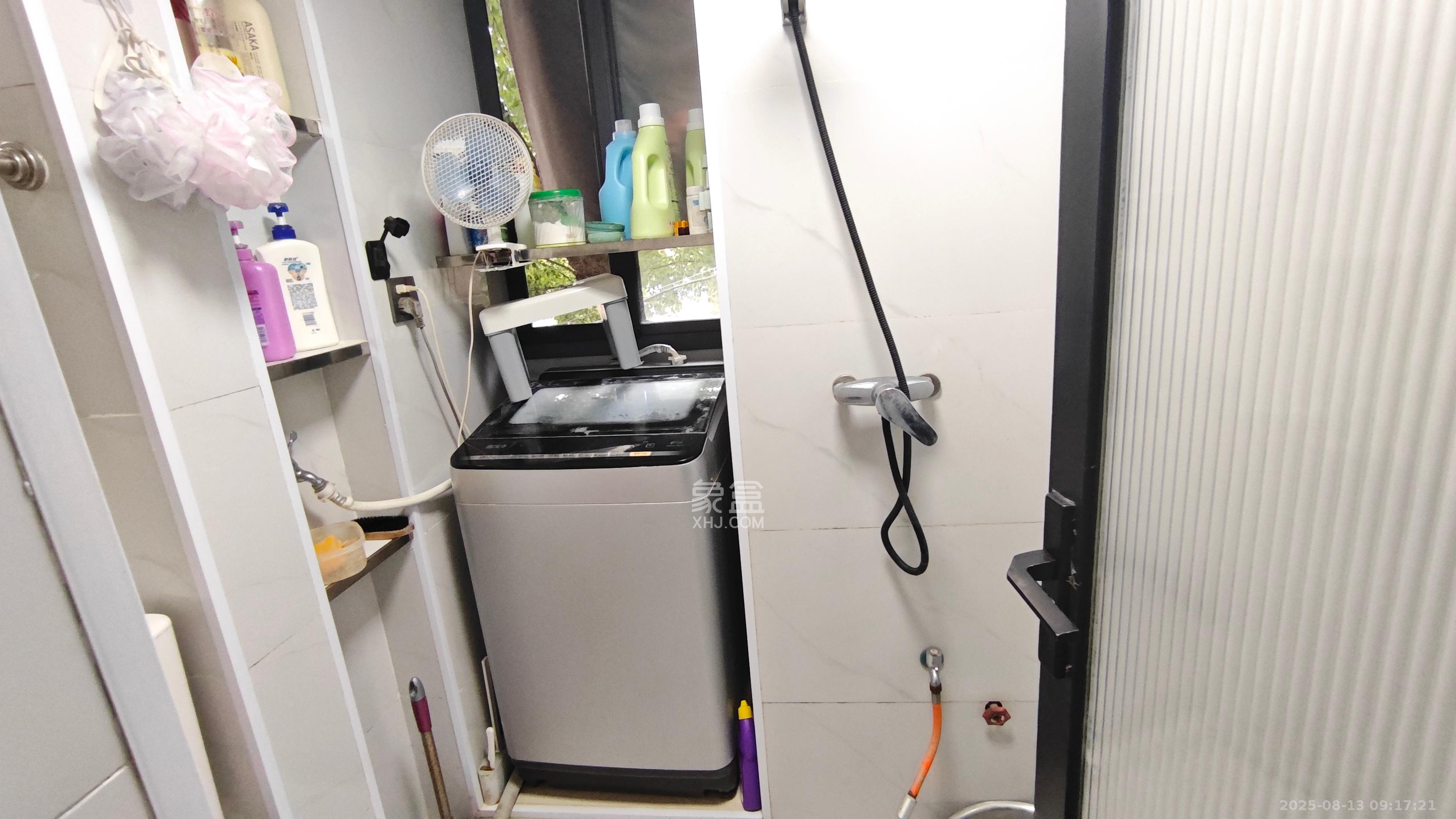 栗塘村  3室1厅1卫   29.80万客厅