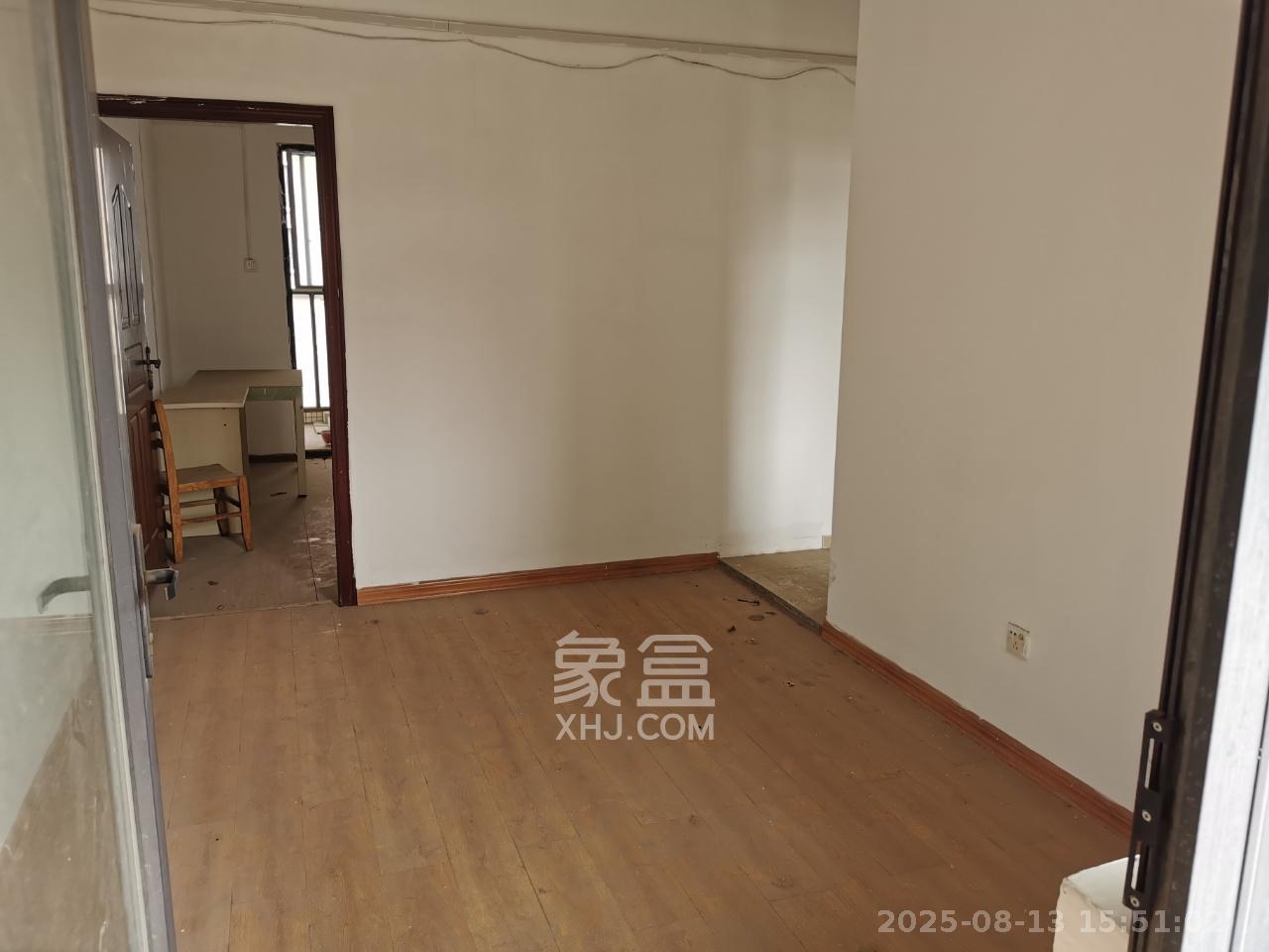 高鑫麓城  3室2厅2卫   2800.00元/月