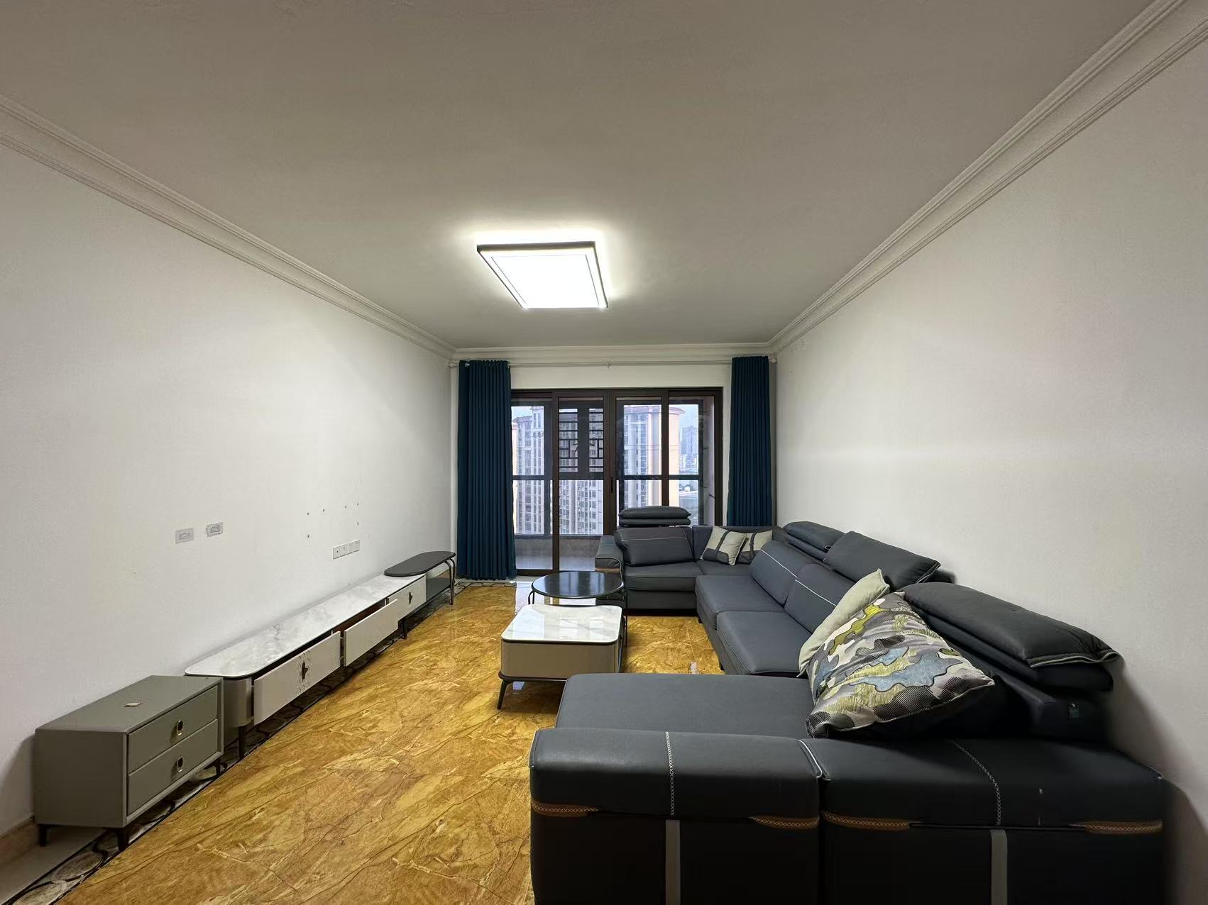 天元区碧桂园 4室2厅2卫 74.9万 天元区碧桂园 4室2厅2卫 74.9万室内图