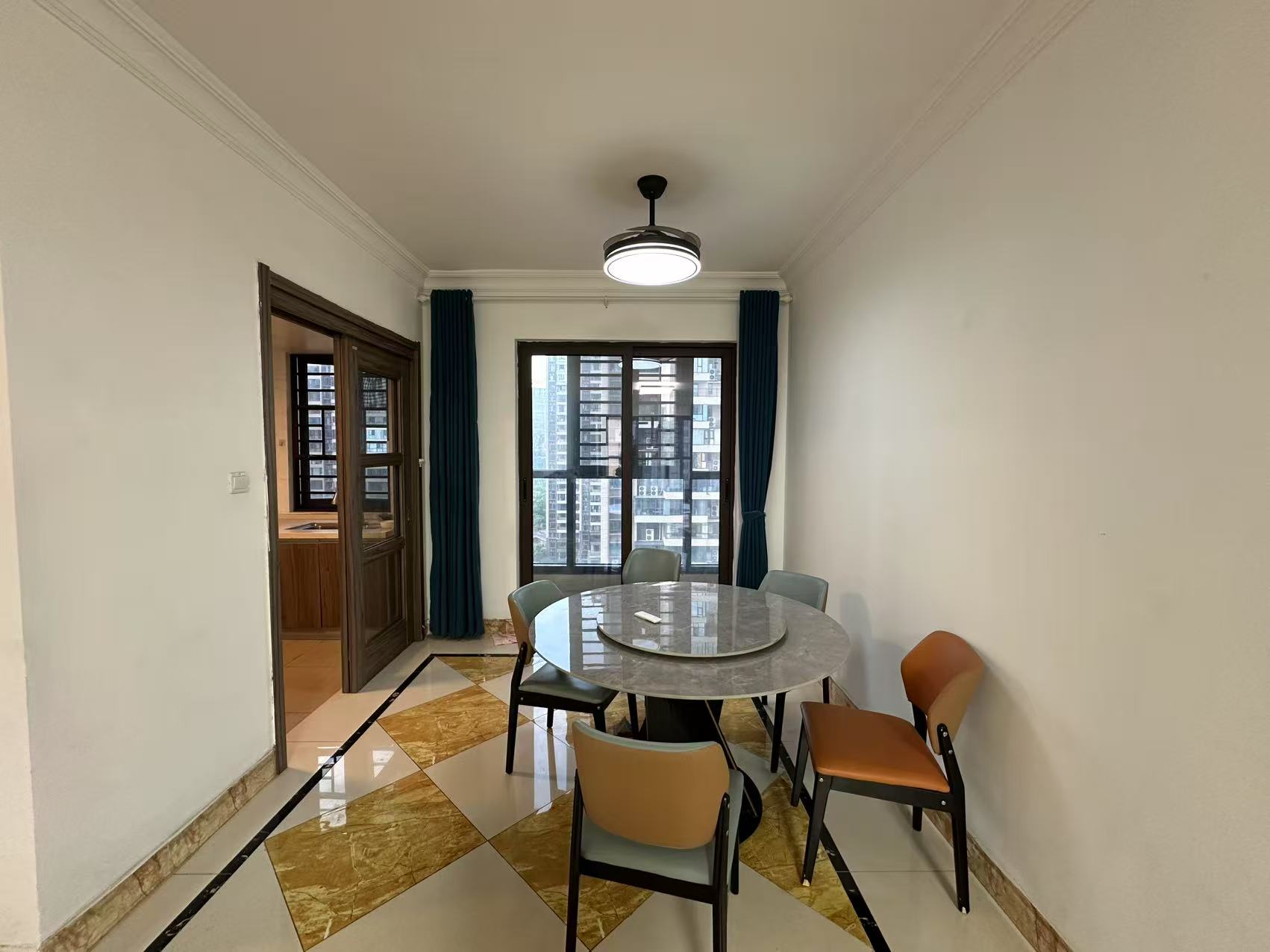 天元区碧桂园 4室2厅2卫 74.9万 天元区碧桂园 4室2厅2卫 74.9万室内图