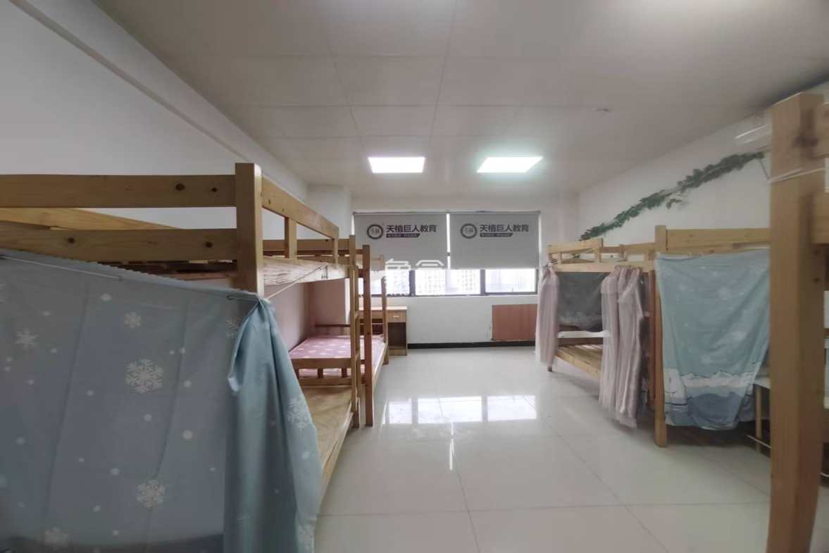 华晨御园 1室1厅1卫 25.0万 华晨御园 1室1厅1卫 25.0万室内图