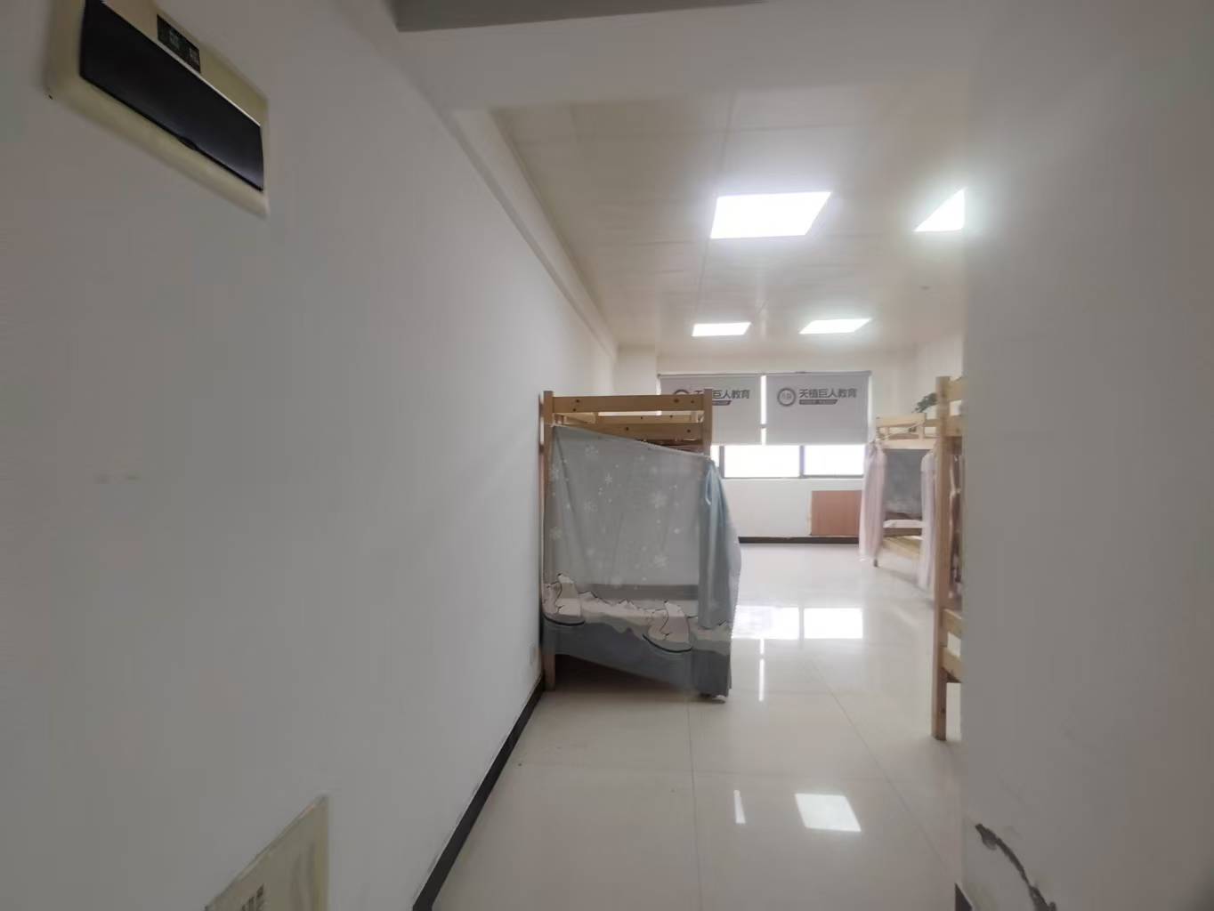 华晨御园 1室1厅1卫 25.0万 华晨御园 1室1厅1卫 25.0万室内图