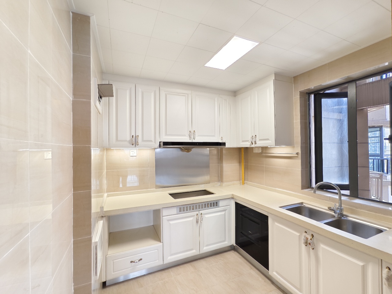 恒大华府 3室2厅2卫 69.8万 恒大华府 3室2厅2卫 69.8万室内图