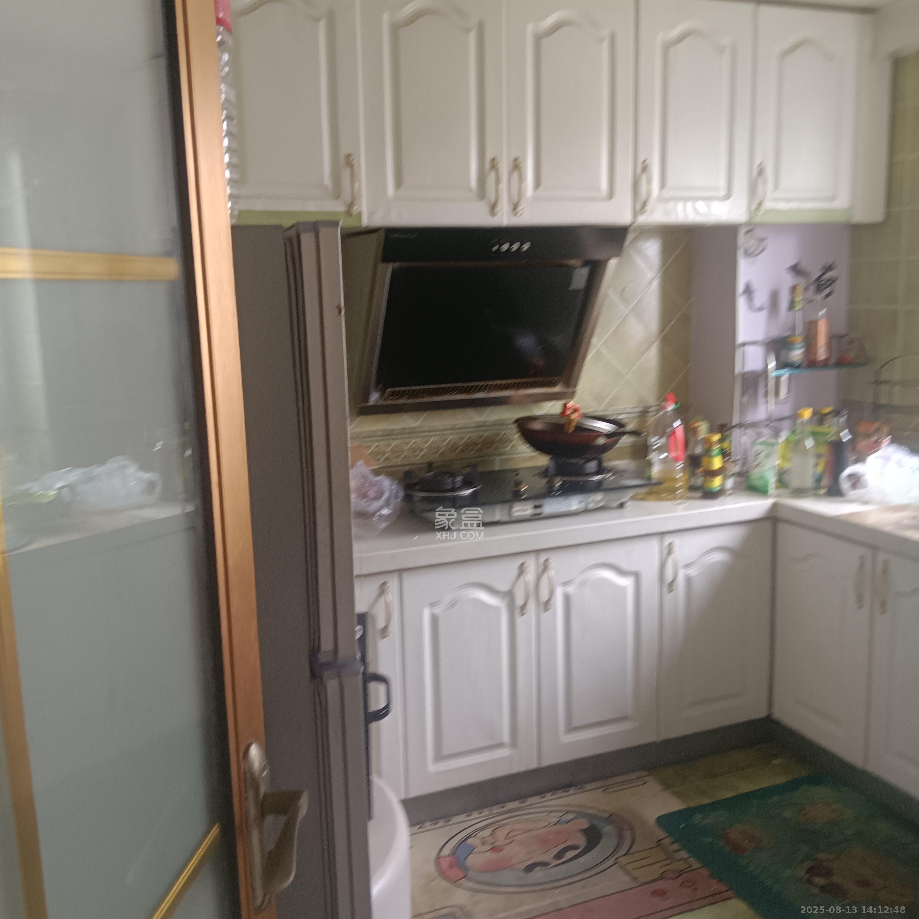 他城(天鸿时代公寓) 3室2厅2卫 800.0元/月 他城(天鸿时代公寓) 3室2厅2卫 800.0元/月室内图