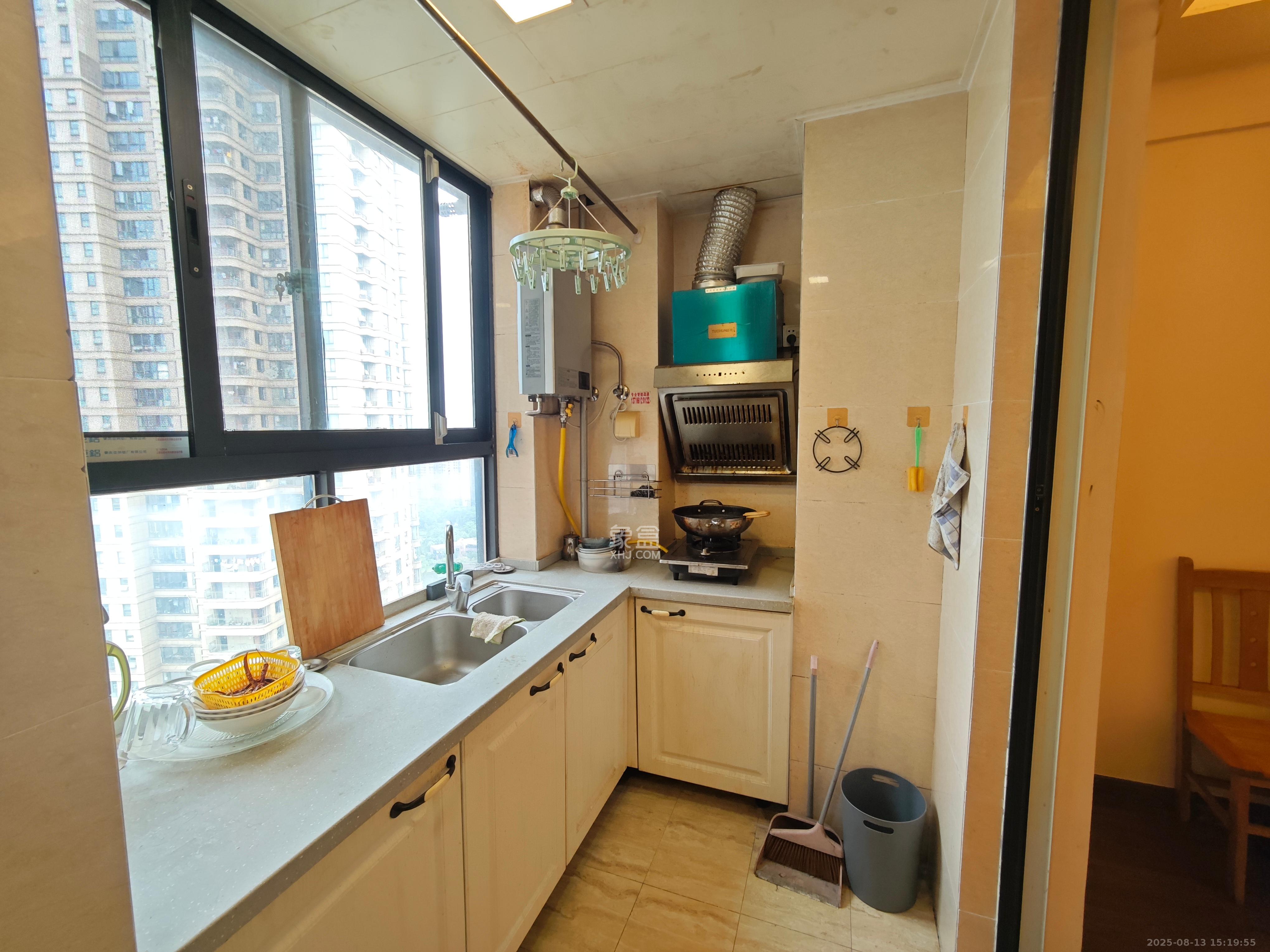 五矿万境水岸二期(五矿万境水岸和苑) 1室1厅1卫 1300.0元/月 五矿万境水岸二期(五矿万境水岸和苑) 1室1厅1卫 1300.0元/月室内图