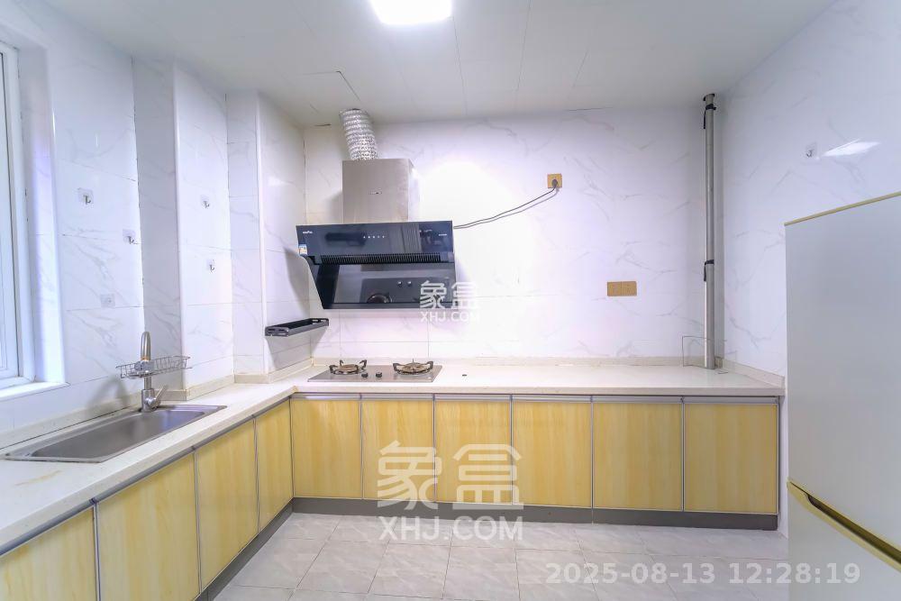 山水湾  1室0厅0卫   1400.00元/月室内图