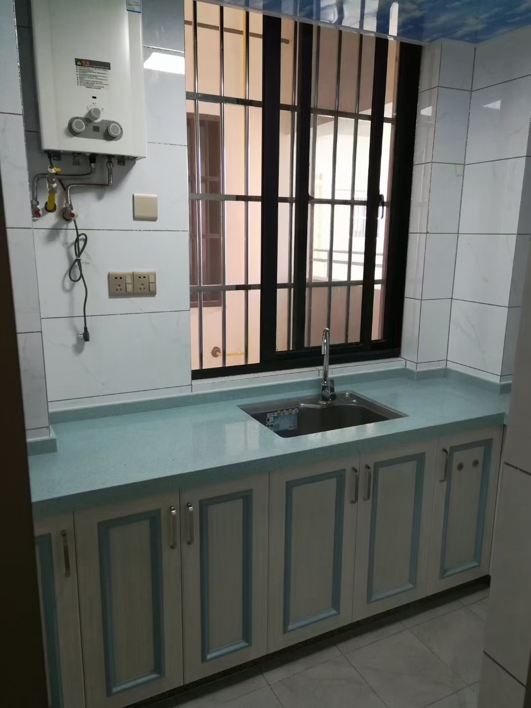 新大洲教师住宅小区 2室2厅1卫 1800.0元/月 新大洲教师住宅小区 2室2厅1卫 1800.0元/月室内图