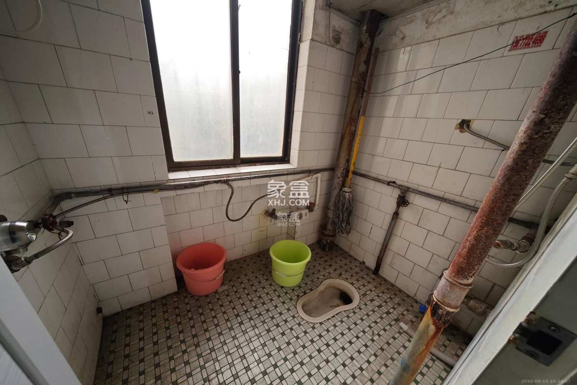 广电南院宿舍 3室2厅1卫 1600.0元/月 广电南院宿舍 3室2厅1卫 1600.0元/月室内图