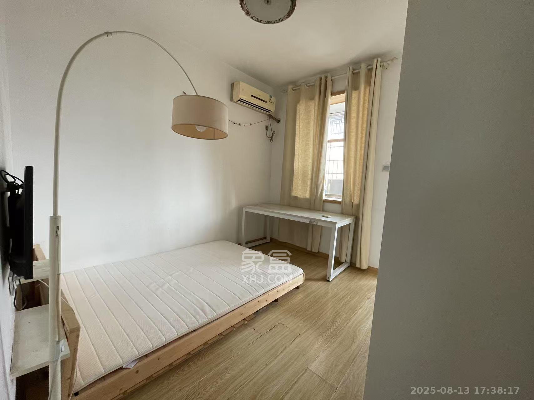 八方公司宿舍(师家老屋)  2室1厅1卫    1600.0元/月 八方公司宿舍(师家老屋)  2室1厅1卫    1600.0元/月室内图