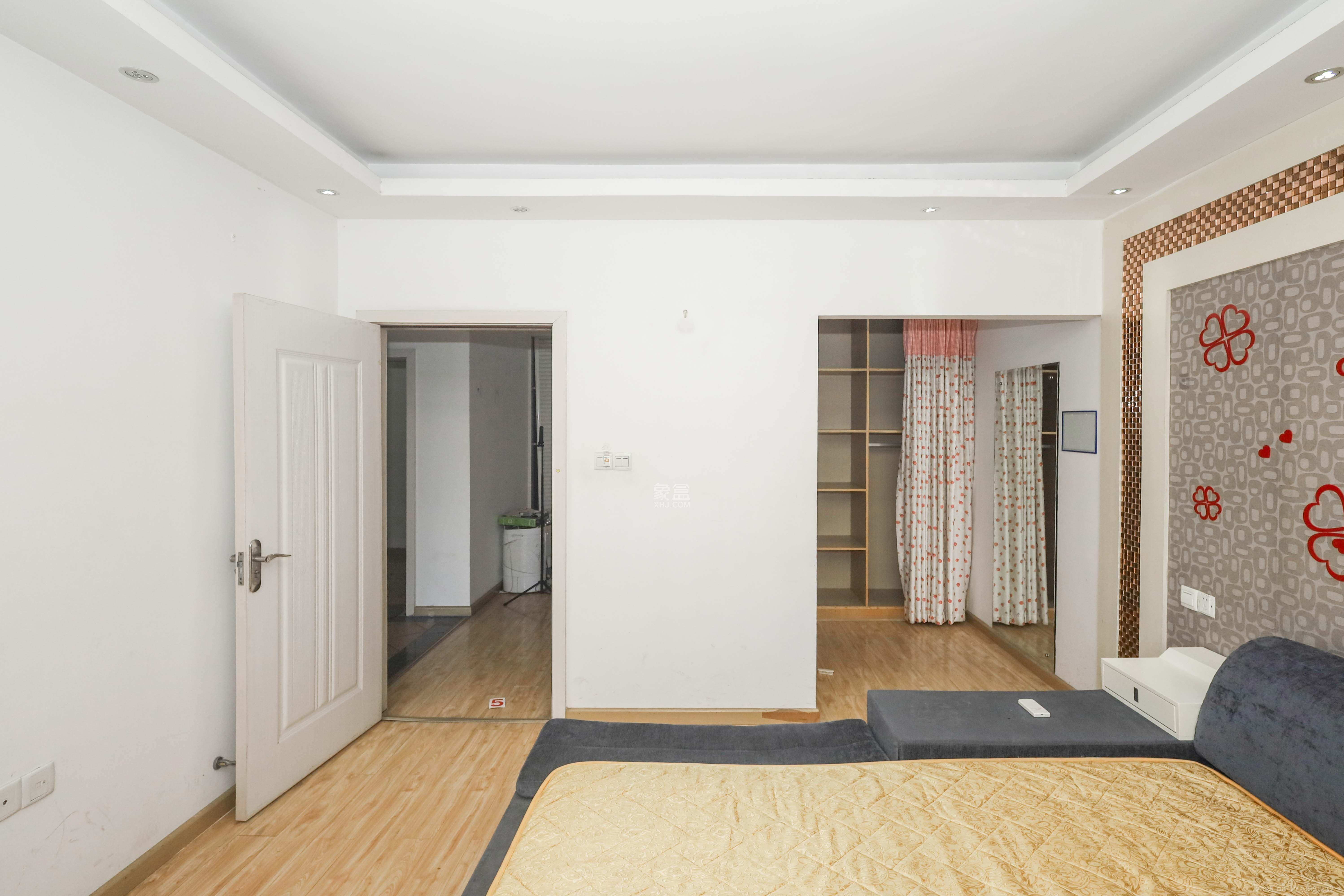 保利麓谷林语E区  4室2厅2卫    2800.0元/月 保利麓谷林语E区  4室2厅2卫    2800.0元/月室内图