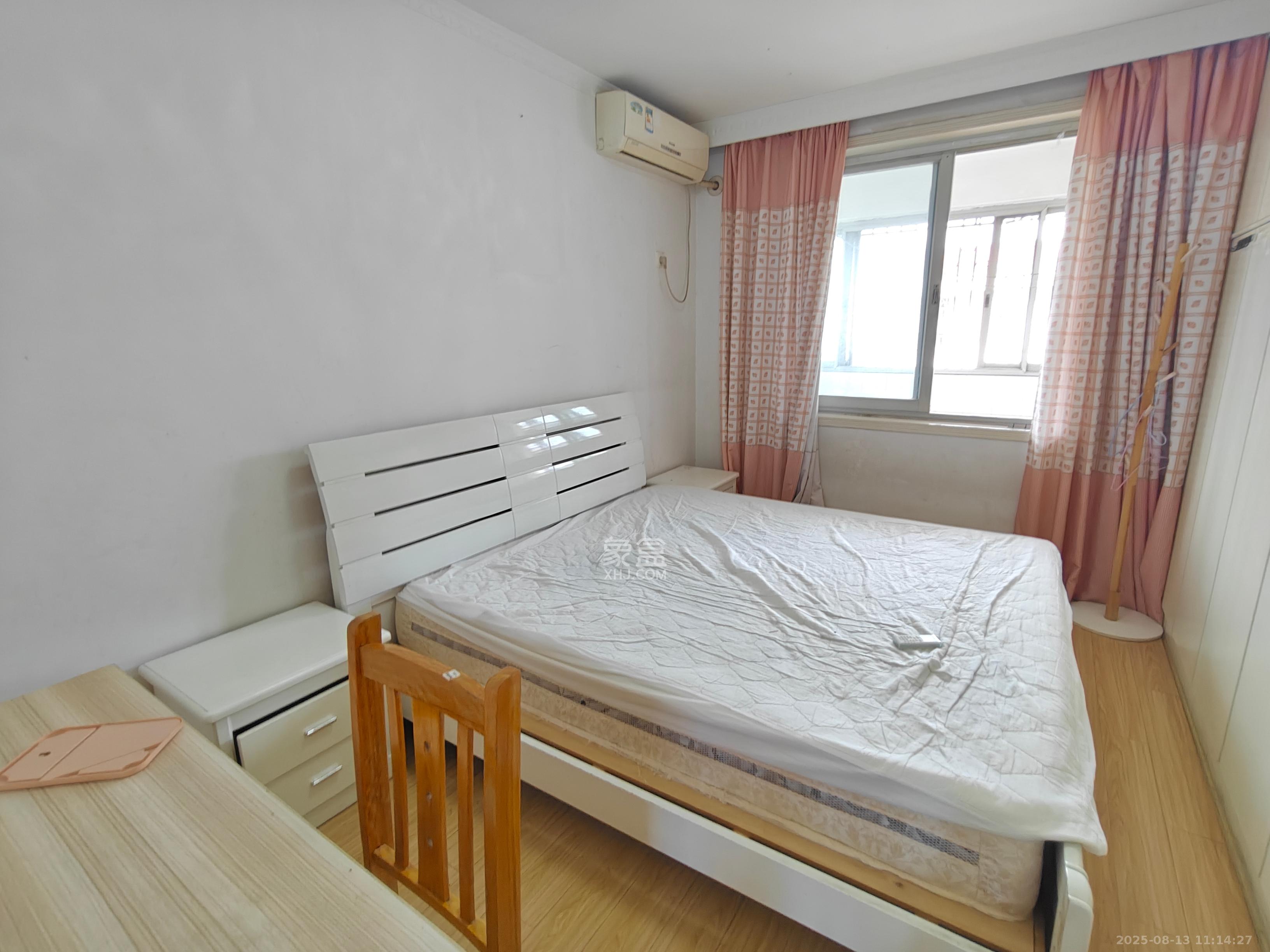 芙蓉区教师村 3室2厅1卫 2000.0元/月 芙蓉区教师村 3室2厅1卫 2000.0元/月室内图