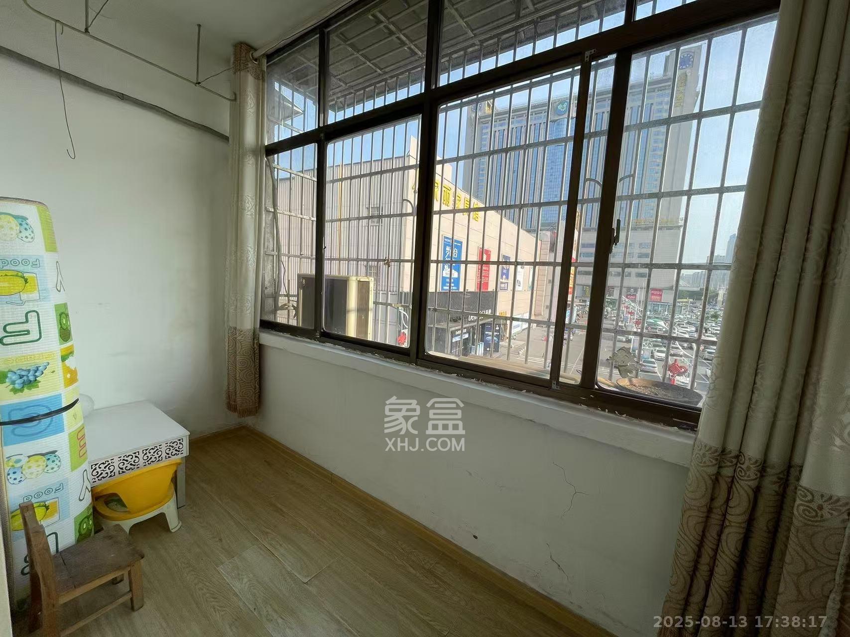 八方公司宿舍(师家老屋)  2室1厅1卫    1600.0元/月 八方公司宿舍(师家老屋)  2室1厅1卫    1600.0元/月室内图