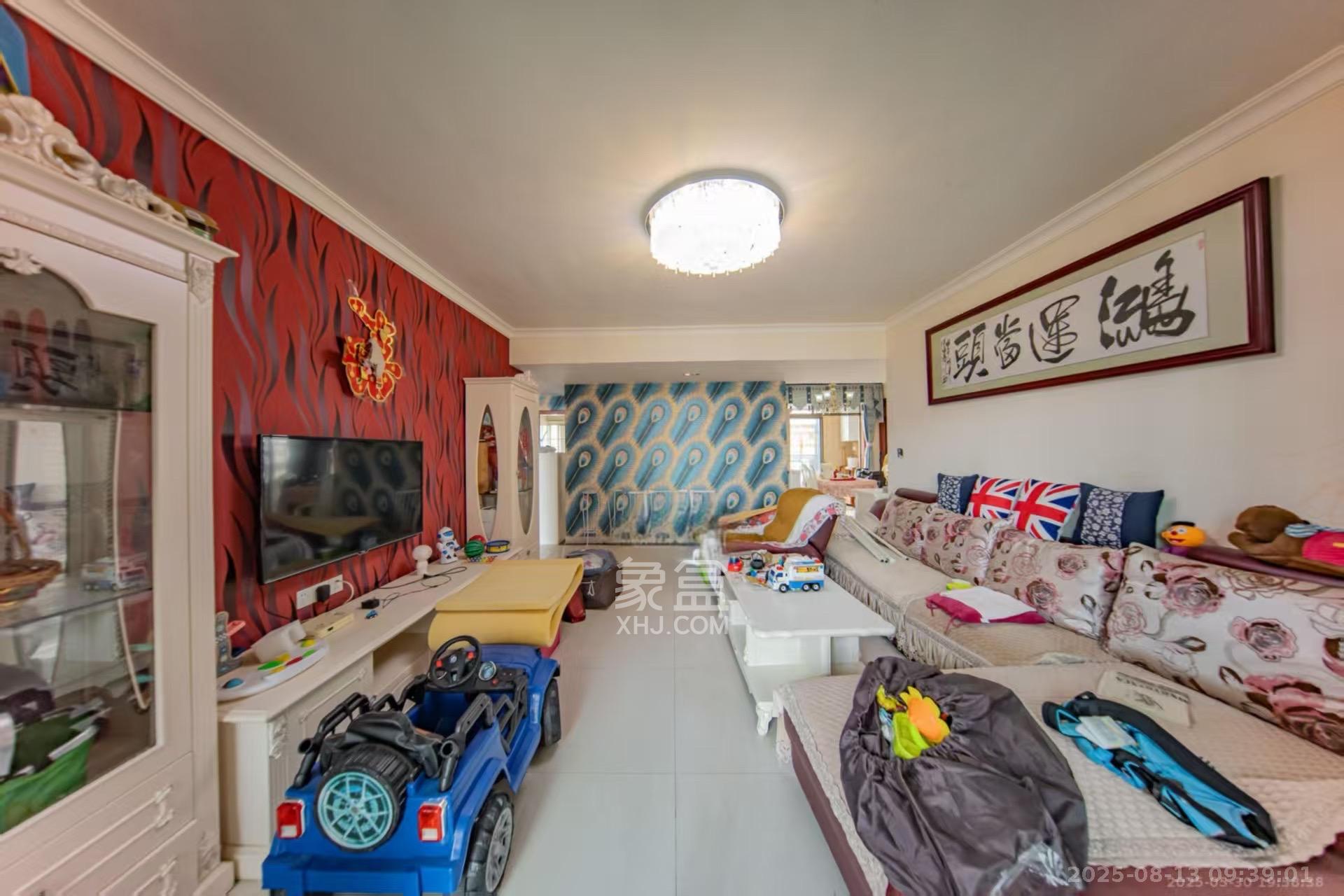 江山帝景雅典  3室2厅2卫    1900.0元/月