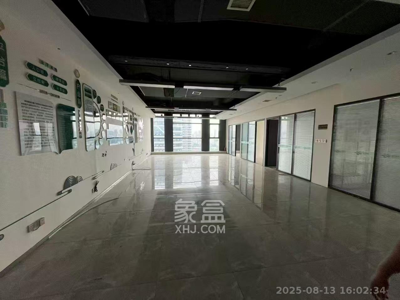 融科东南海   136.81㎡      10000.0元/月室内图