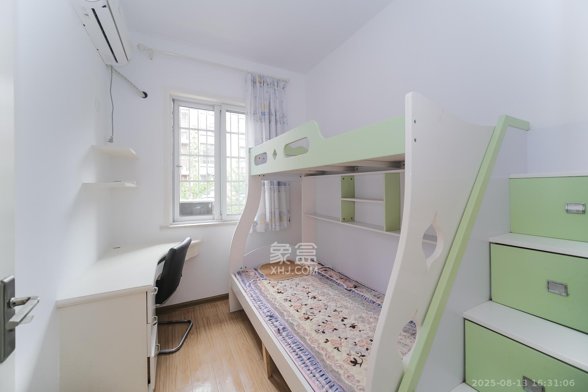 山水湾 1室2厅1卫 59.8万 山水湾 1室2厅1卫 59.8万卧室