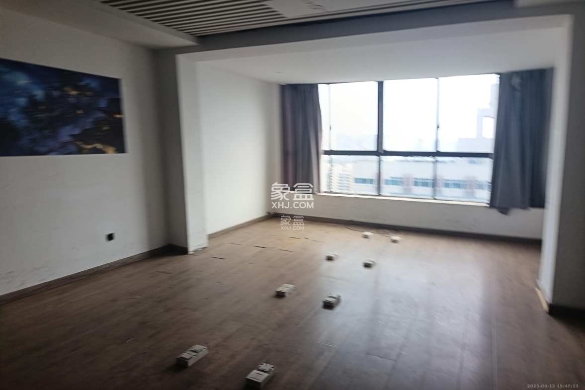 尚城  1室1厅1卫    9000.0元/月 尚城  1室1厅1卫    9000.0元/月室内图