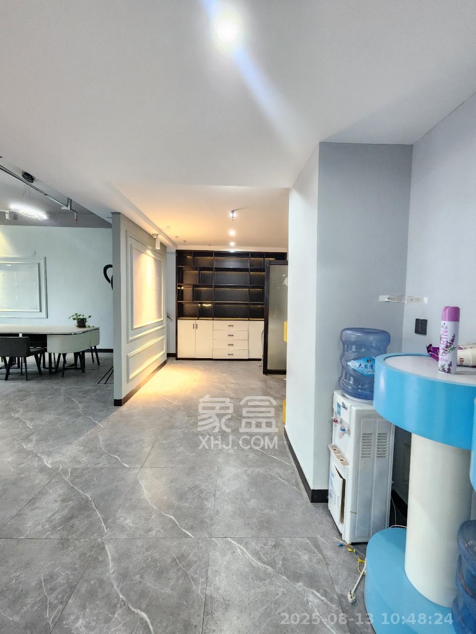 奥克斯广场 2室2厅1卫 3800.0元/月 奥克斯广场 2室2厅1卫 3800.0元/月室内图