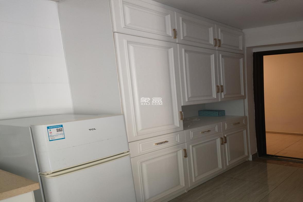 海阔天空-国瑞城四期(爵仕苑) 1室1厅1卫 2000.00元/月 海阔天空-国瑞城四期(爵仕苑) 1室1厅1卫 2000.00元/月室内图