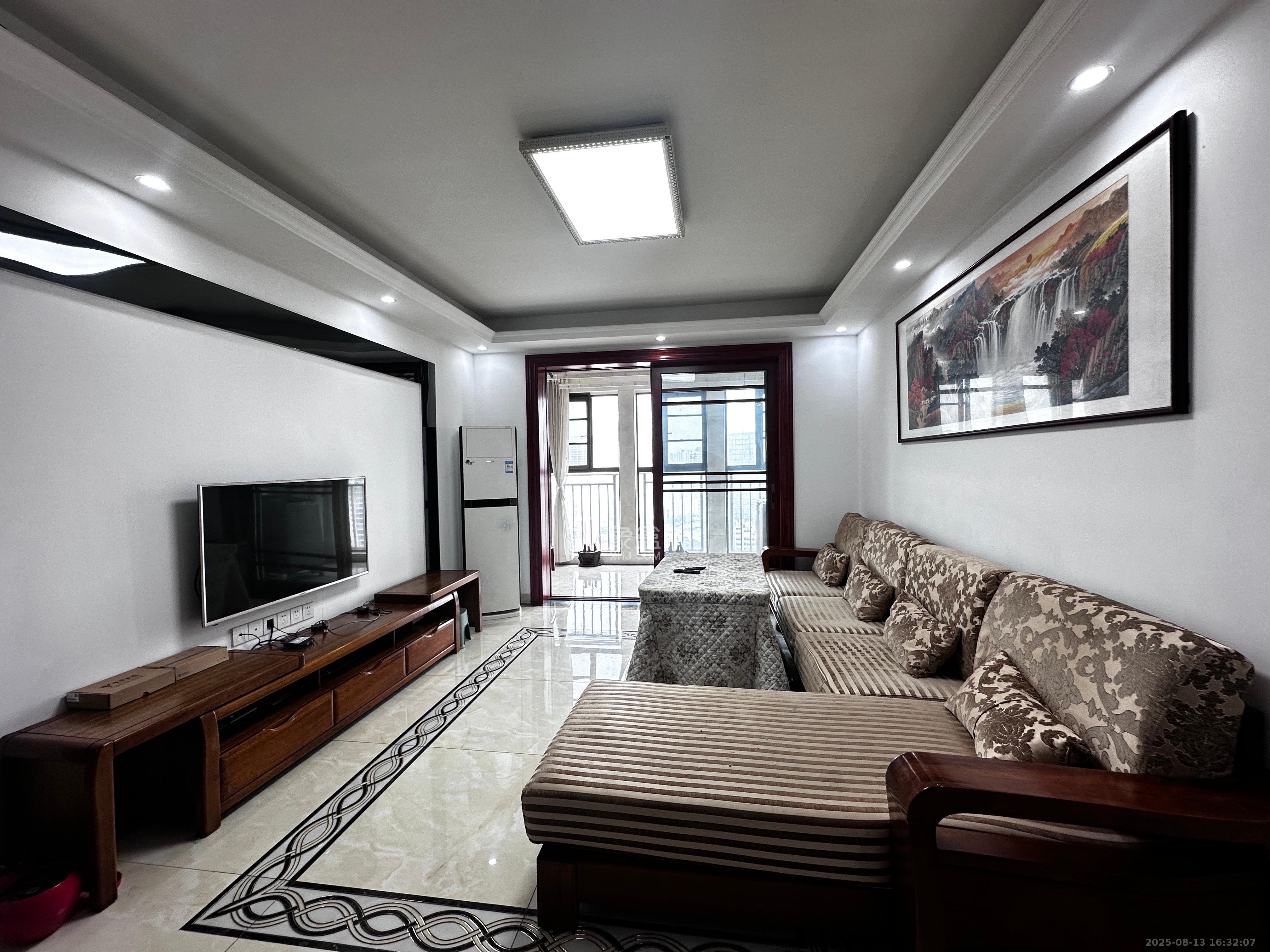 第六都(陆都小区) 1室2厅2卫 4300.0元/月 第六都(陆都小区) 1室2厅2卫 4300.0元/月室内图