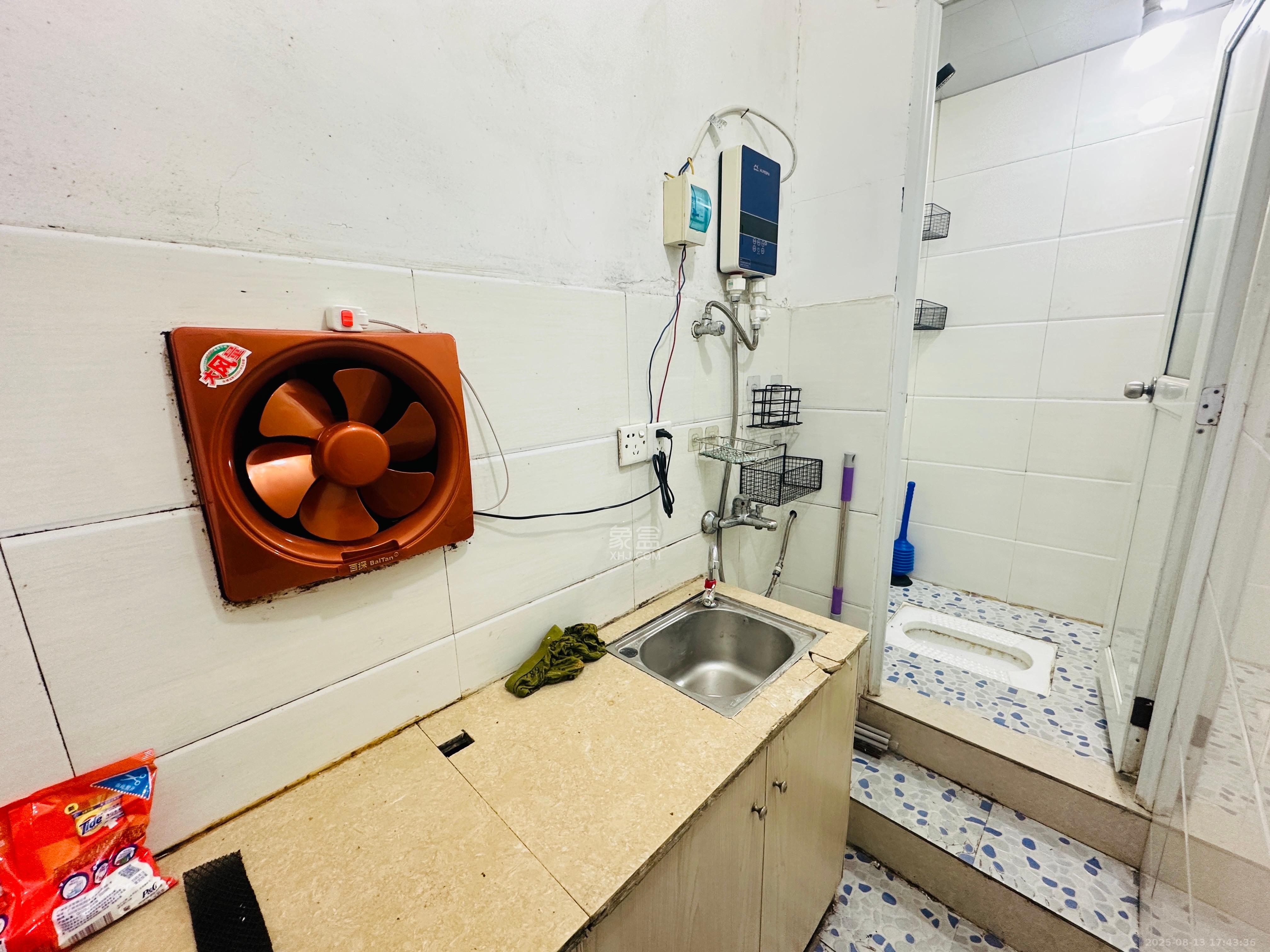 仰天湖1、2村 1室1厅1卫 1000.0元/月 仰天湖1、2村 1室1厅1卫 1000.0元/月室内图