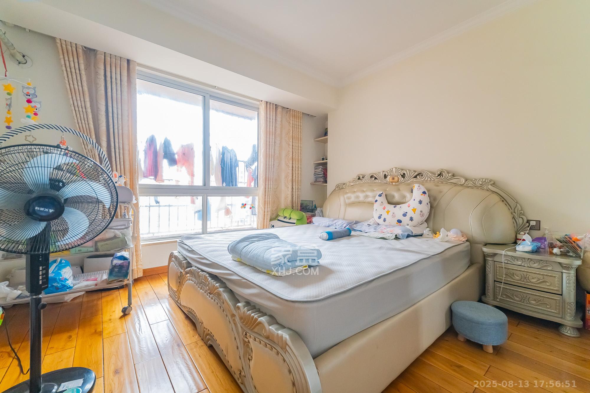 筑梦佳园 4室2厅2卫 88.0万 筑梦佳园 4室2厅2卫 88.0万卧室